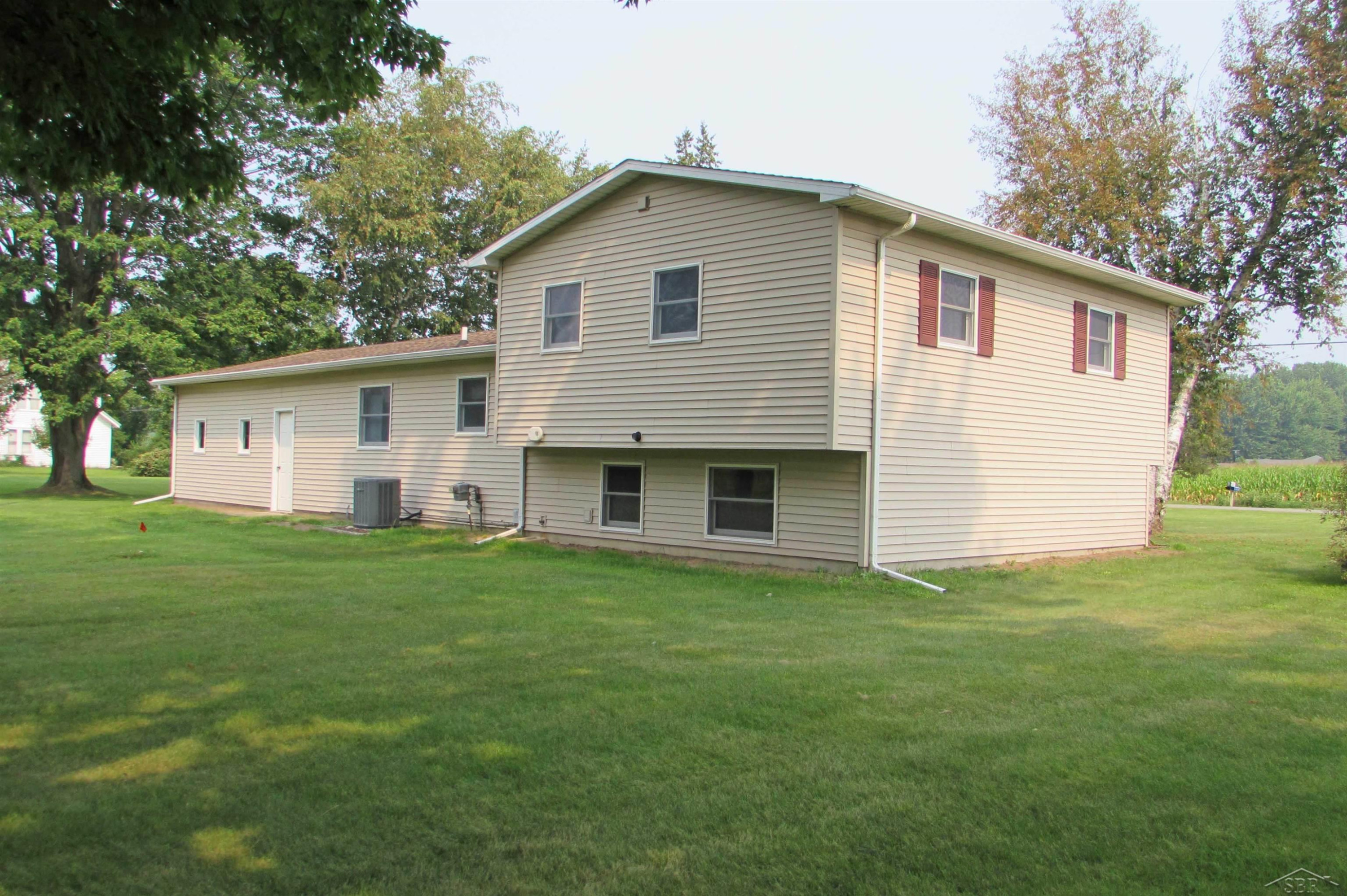 3561 Chesaning Road, Chesaning, MI 48616 — Photo 8