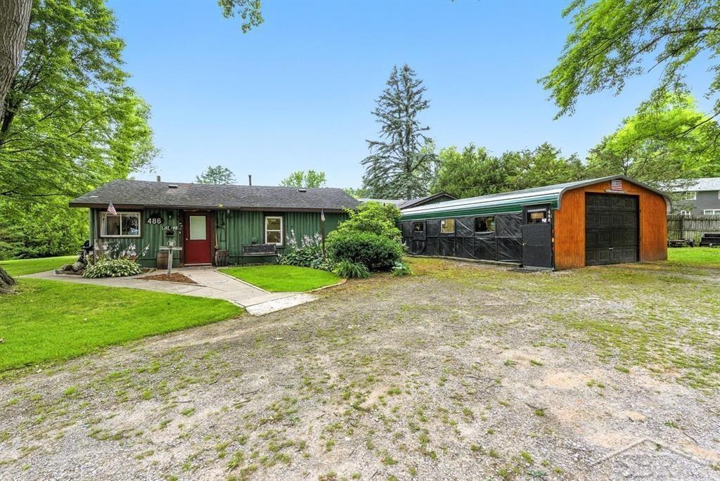 486 W Woodland Drive, Sanford, MI 48657 — Photo 2