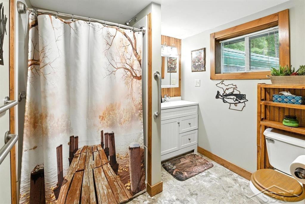 486 W Woodland Drive, Sanford, MI 48657 — Photo 14