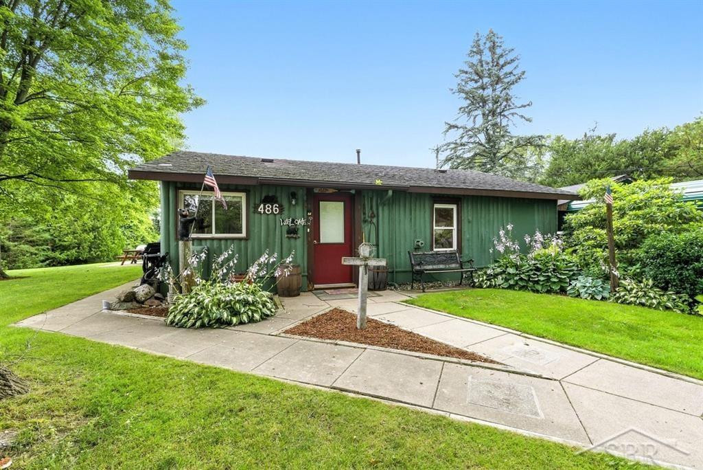 486 W Woodland Drive, Sanford, MI 48657 — Photo 17