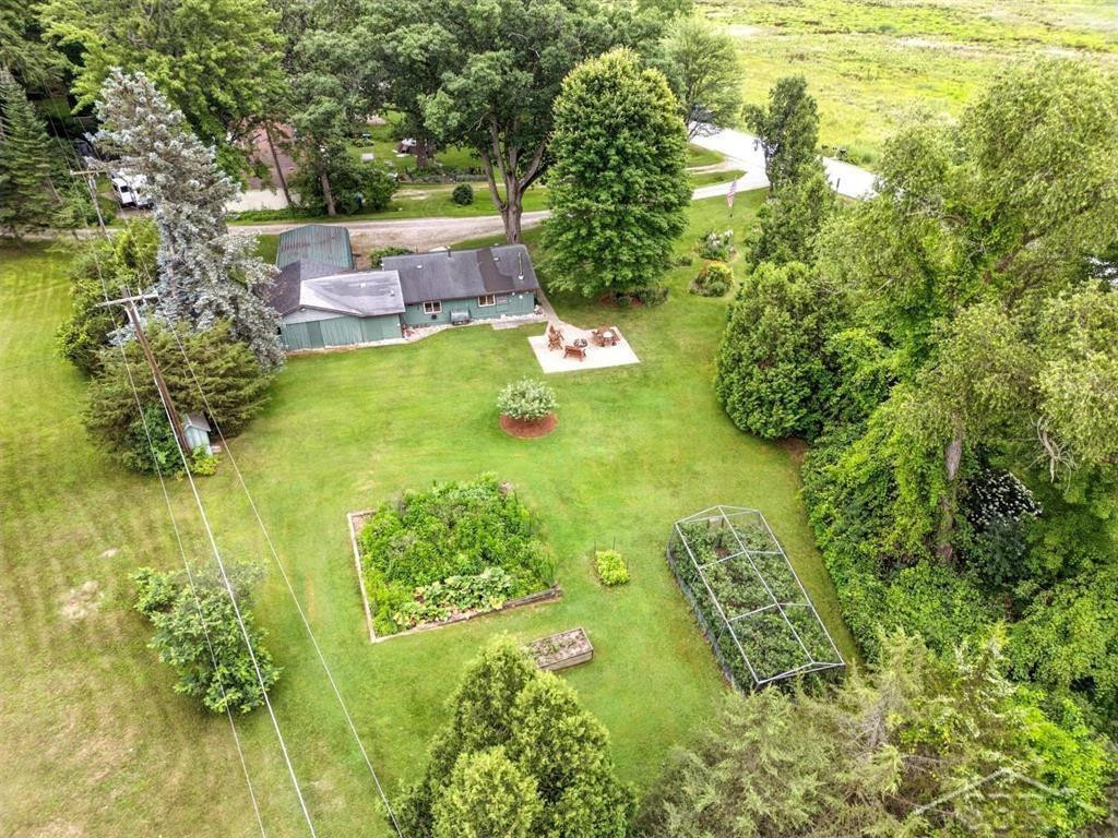 486 W Woodland Drive, Sanford, MI 48657 — Photo 31