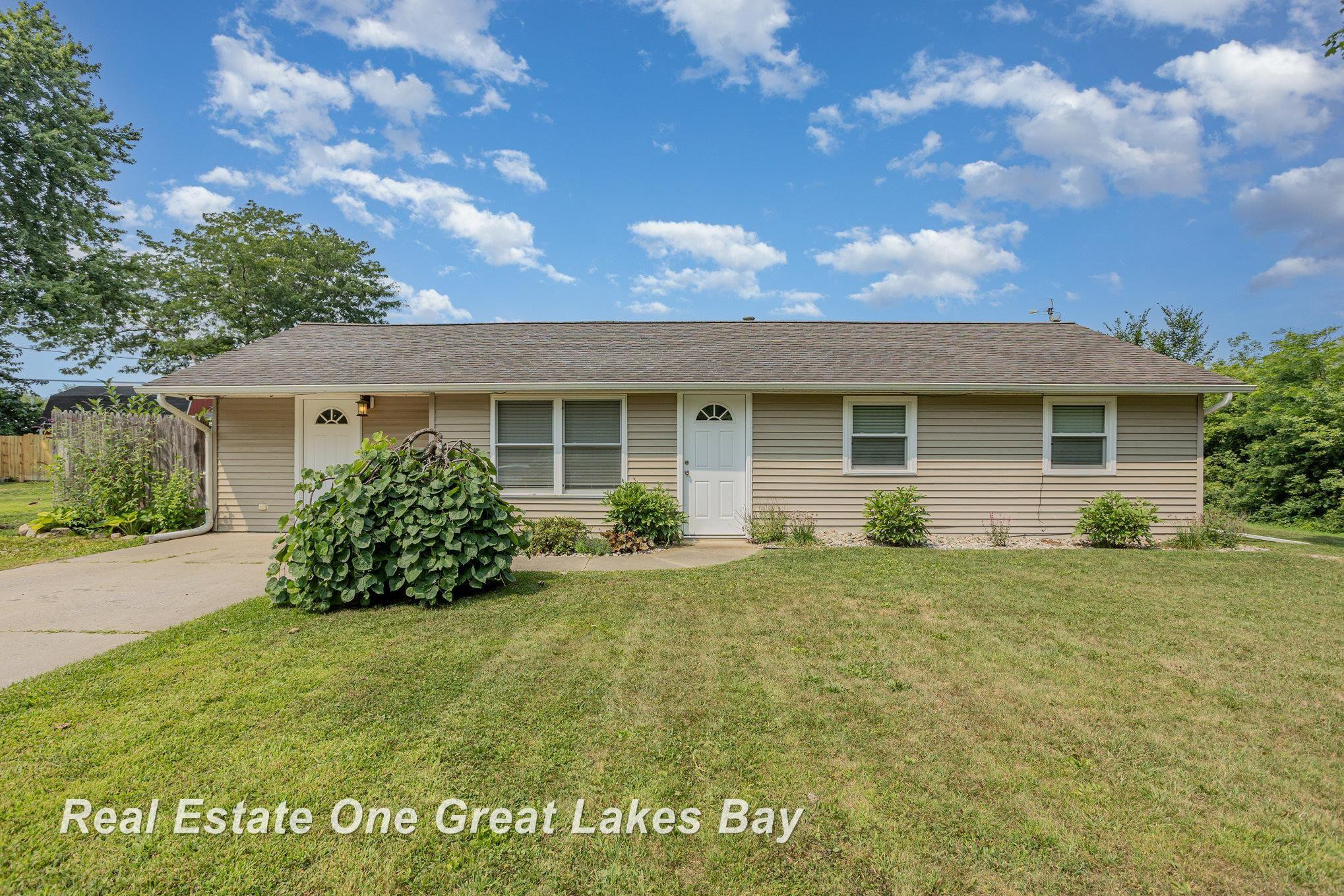 131 E 6th Street, Oakley, MI 48649 — Photo 2
