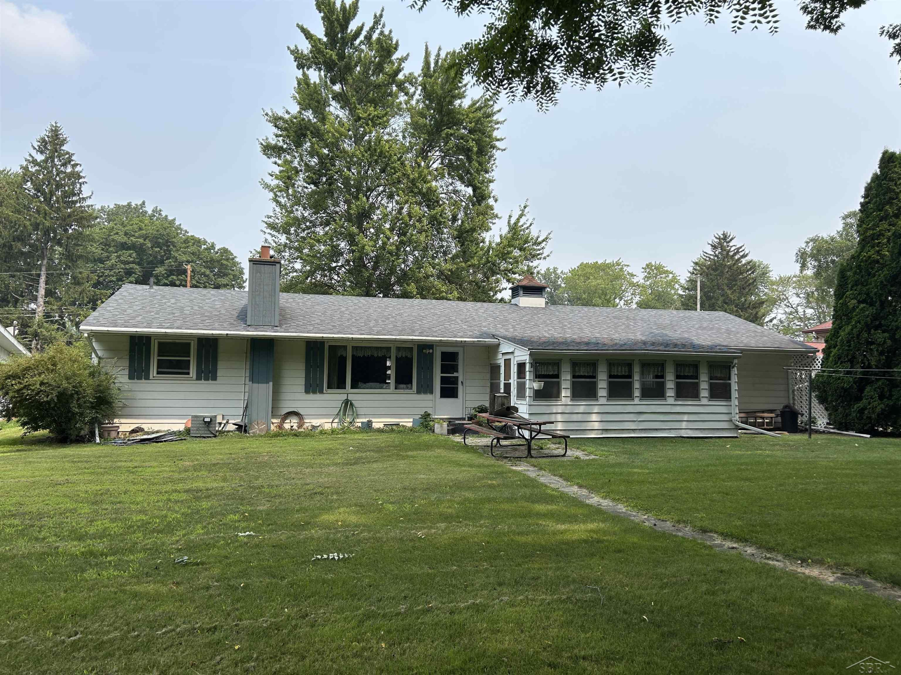 3370 Woodland Court, Bridgeport, MI 48601 — Photo 2