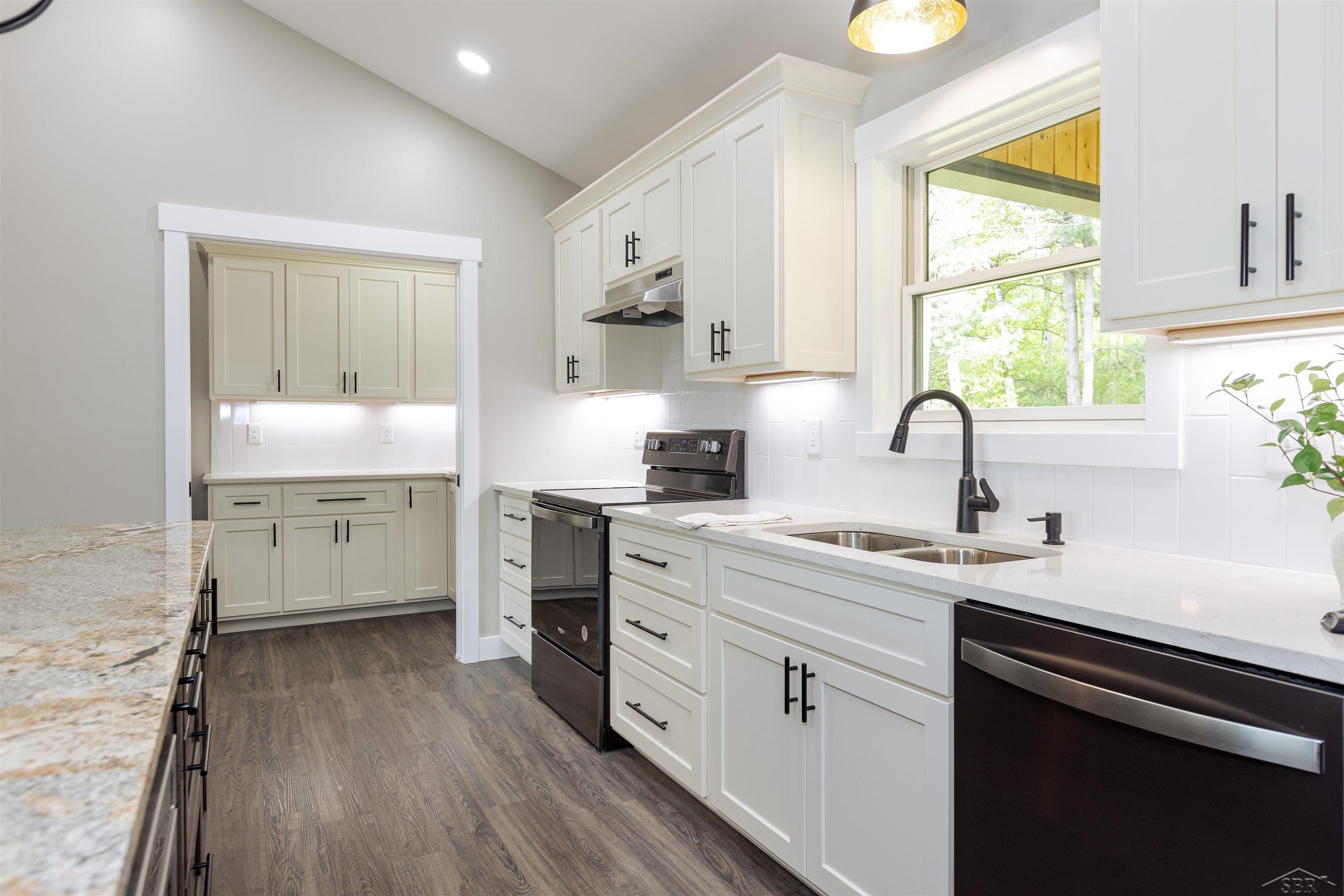 2291 E Maple Road, Clare, MI 48617 — Photo 15