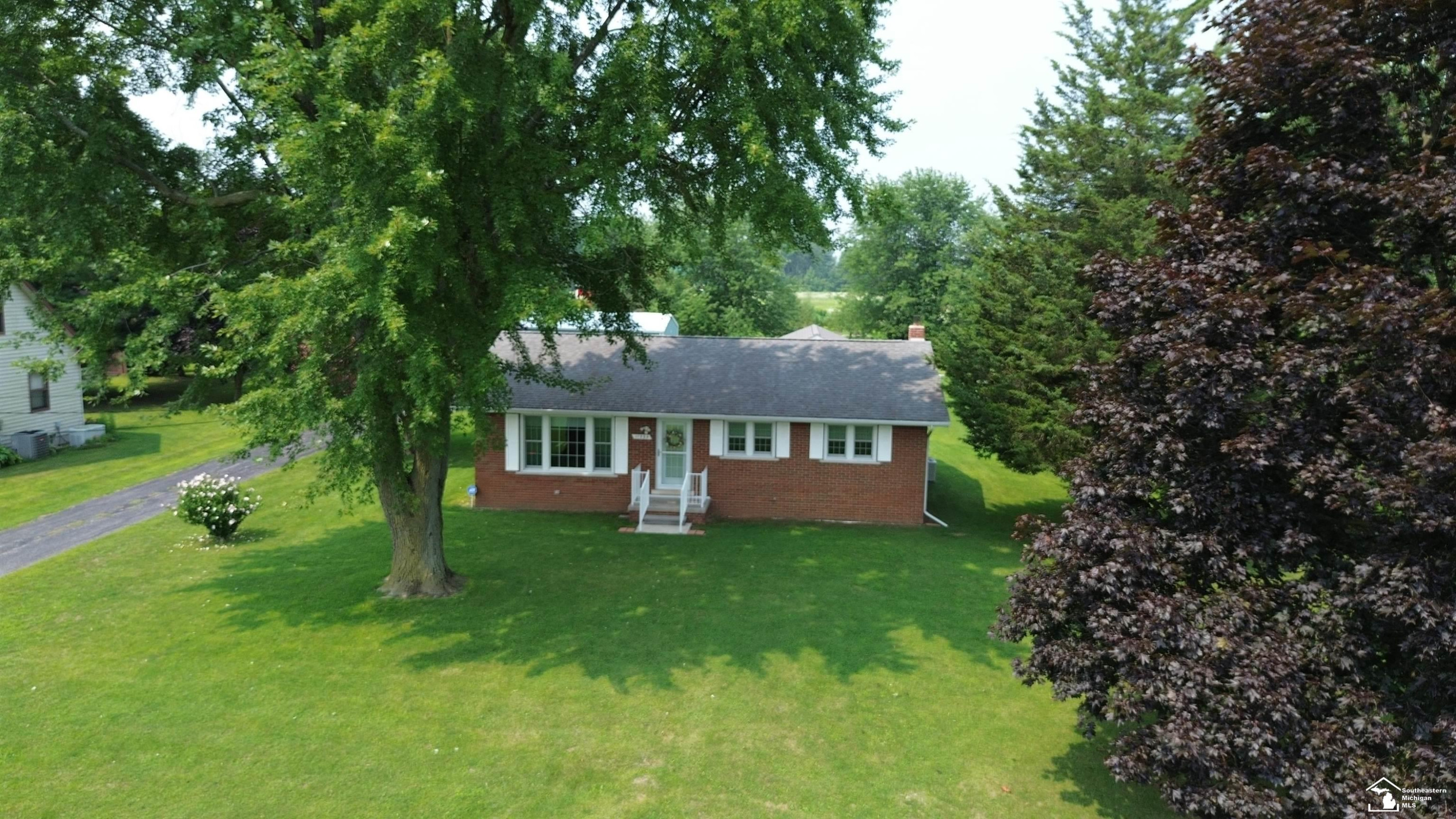 11595 Grafton Road, Carleton, MI 48117 — Photo 3