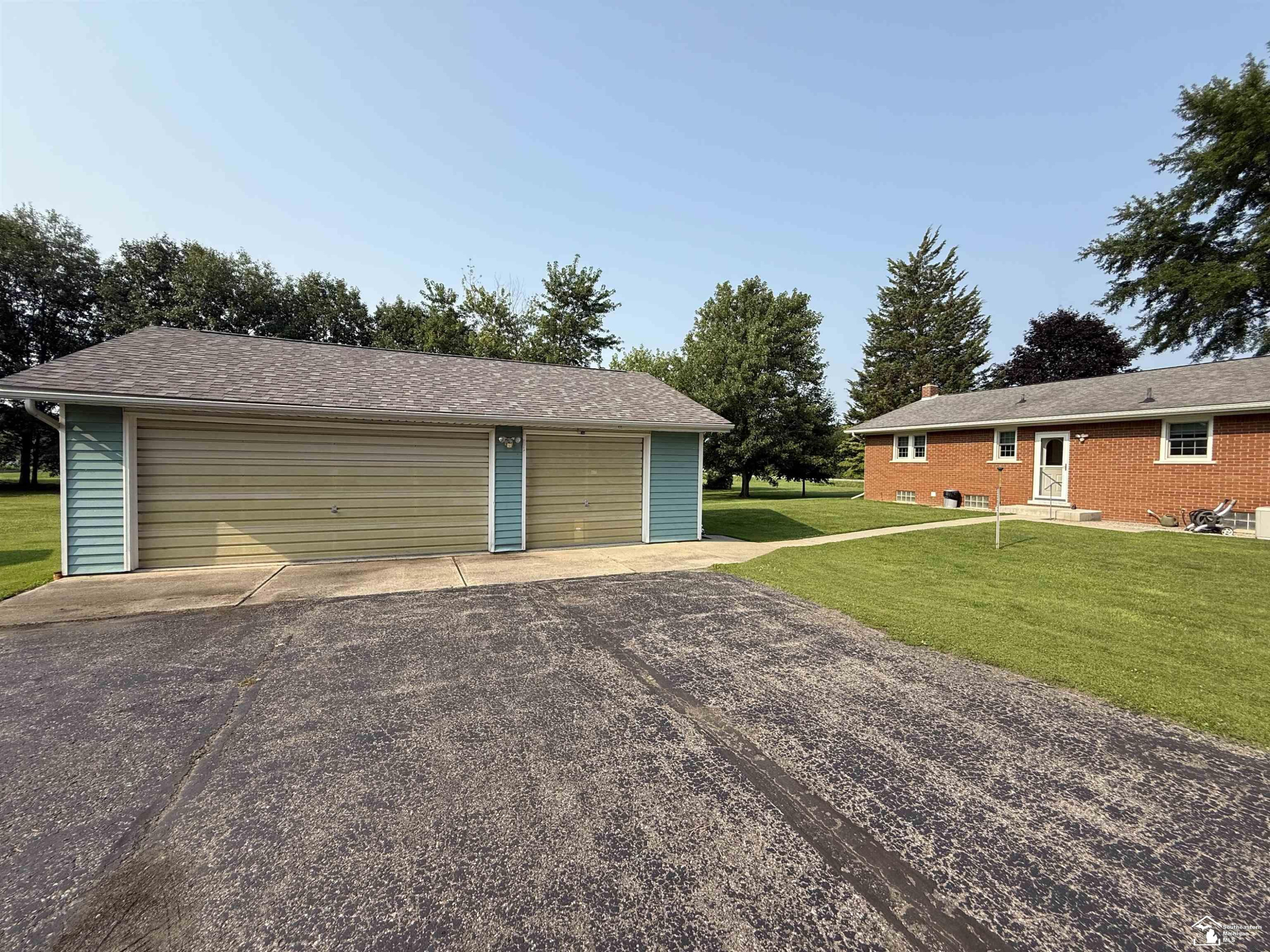 11595 Grafton Road, Carleton, MI 48117 — Photo 32