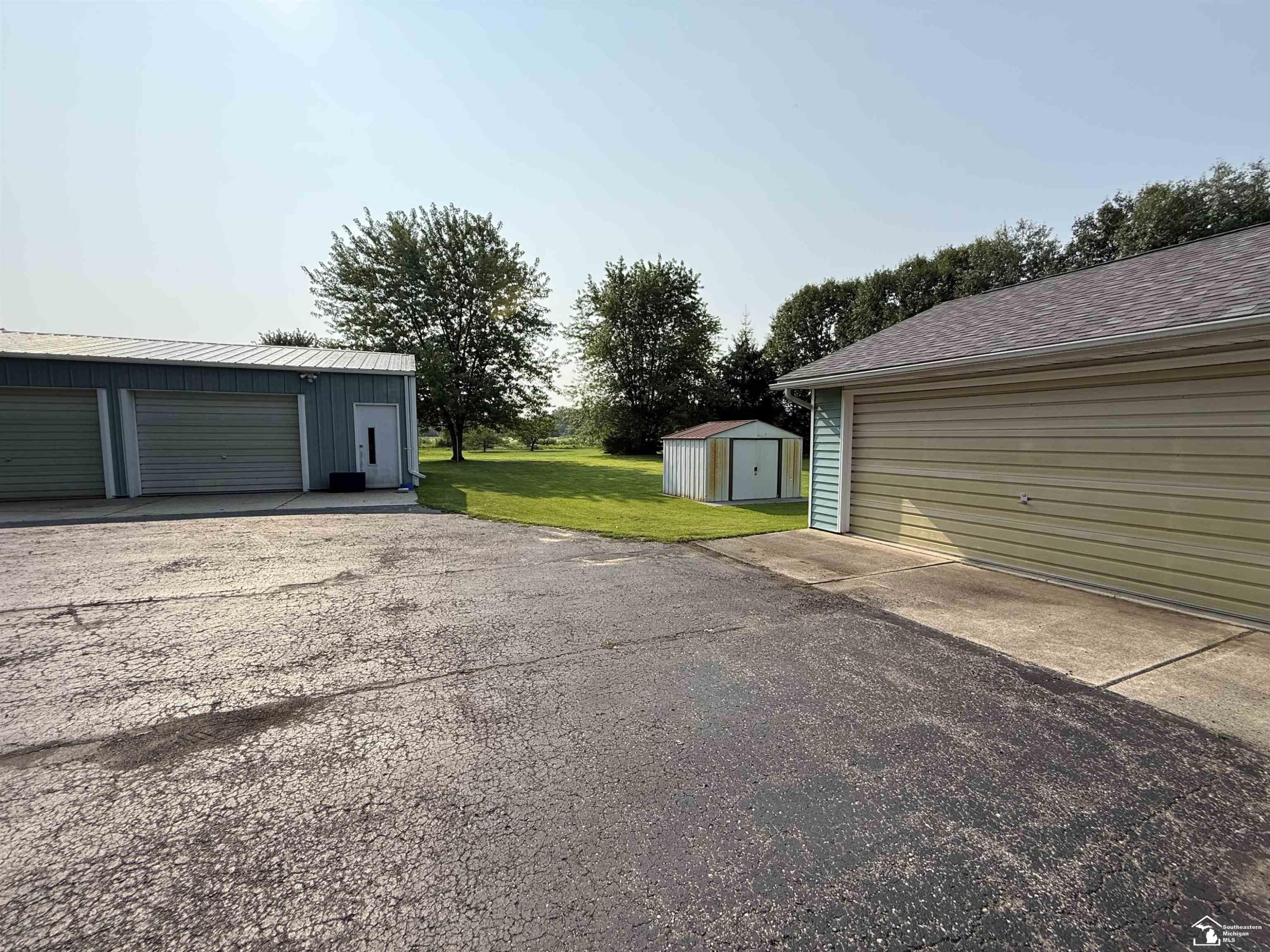 11595 Grafton Road, Carleton, MI 48117 — Photo 36