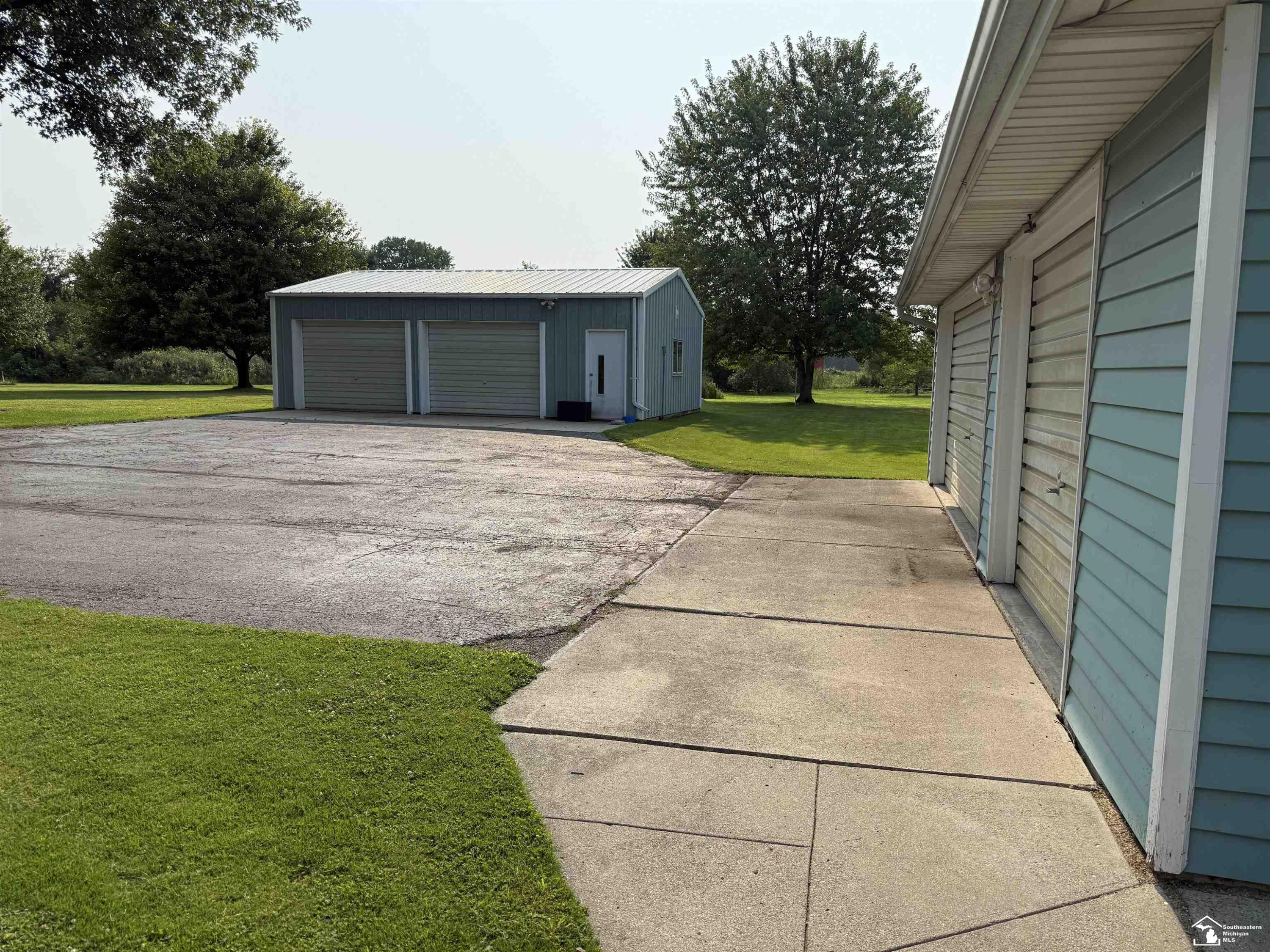 11595 Grafton Road, Carleton, MI 48117 — Photo 37
