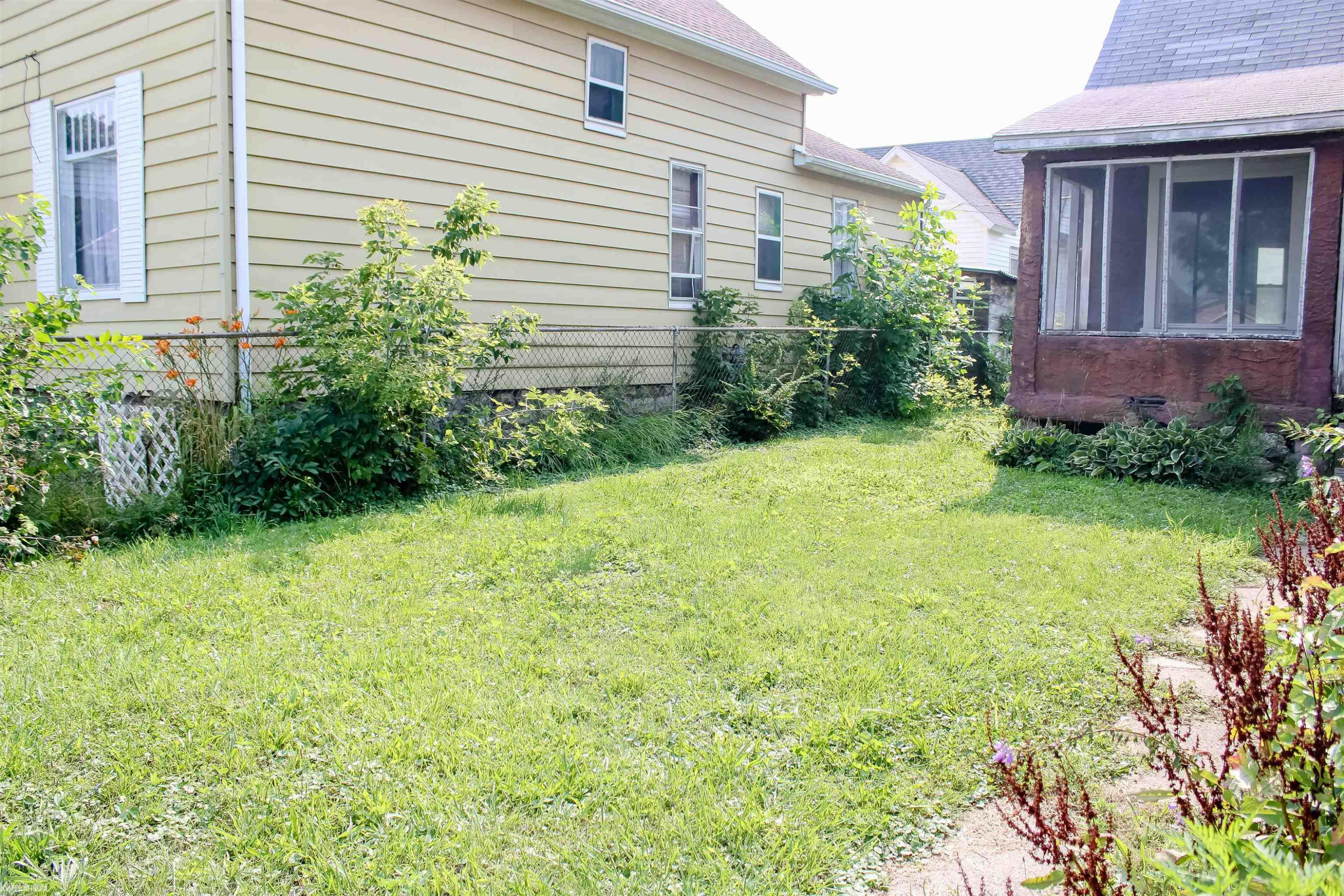 443 11th Street, Port Huron, MI 48060 — Photo 5