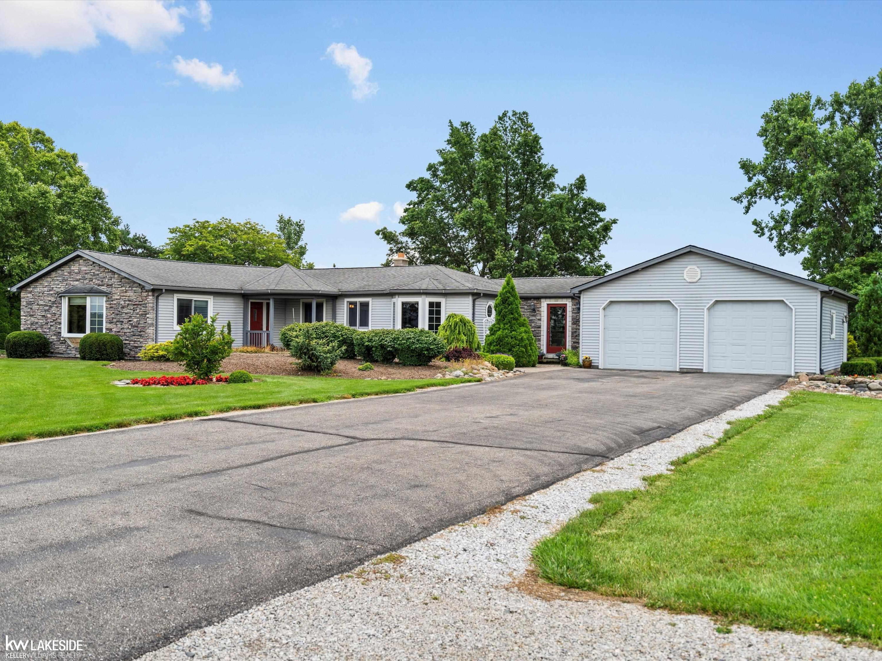 27550 School Section Road, Richmond, MI 48062 — Photo 2
