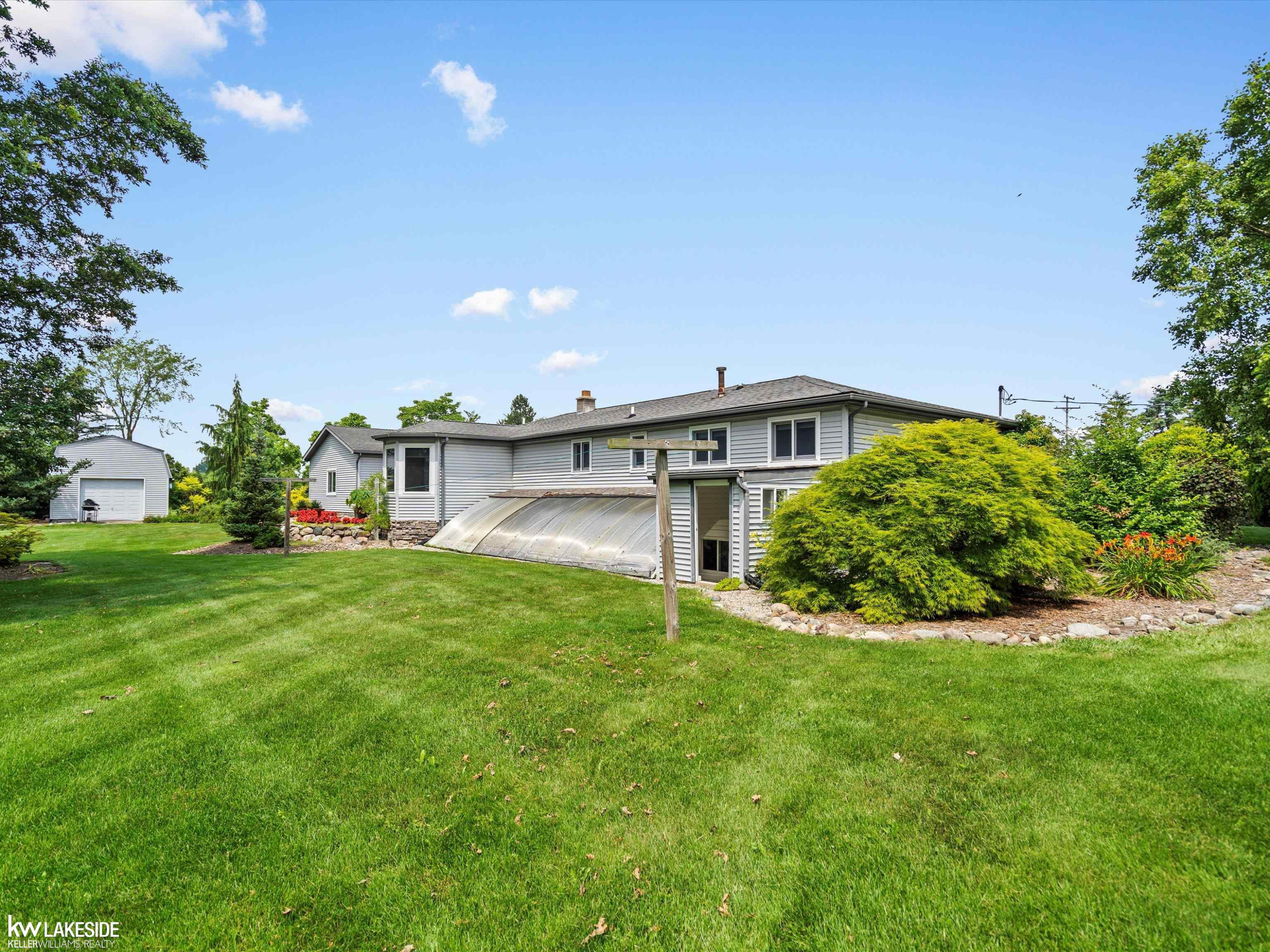 27550 School Section Road, Richmond, MI 48062 — Photo 32