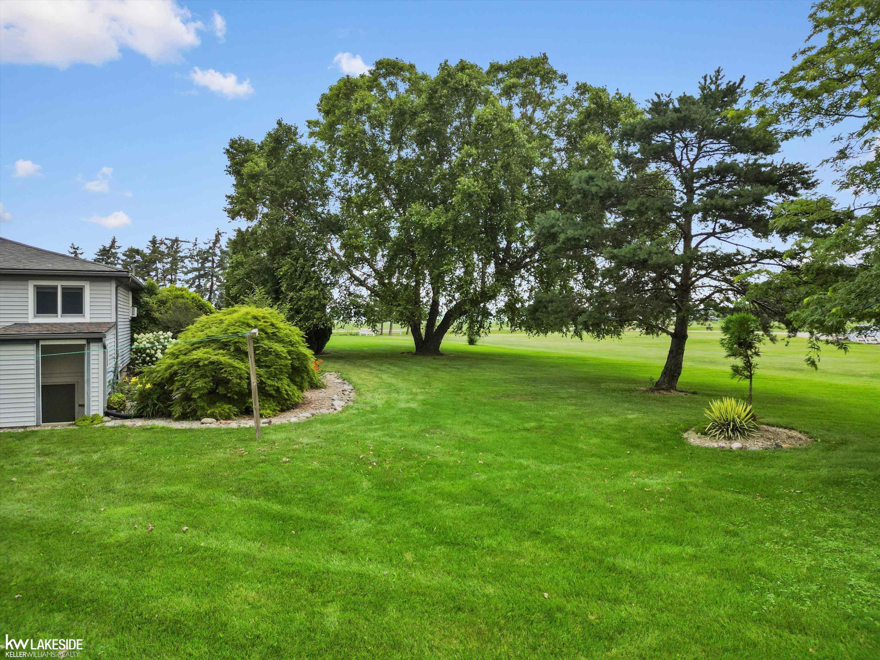 27550 School Section Road, Richmond, MI 48062 — Photo 33