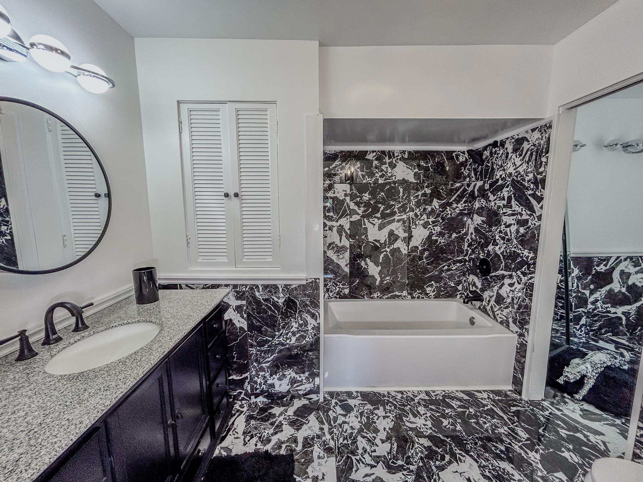 1246 Dyemeadow Lane, Flint, MI 48532 — Photo 17