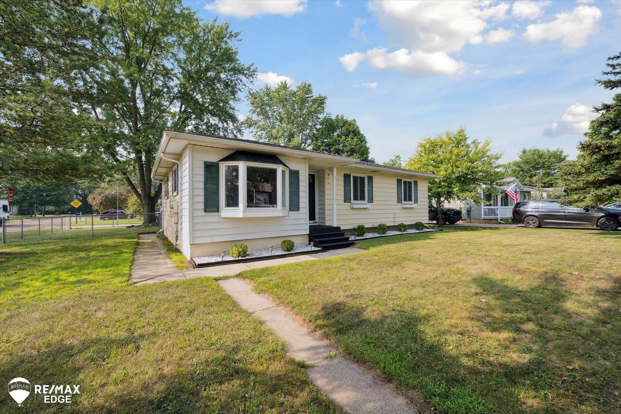 206 Thomas Street, Holly, MI 48442 — Photo 2
