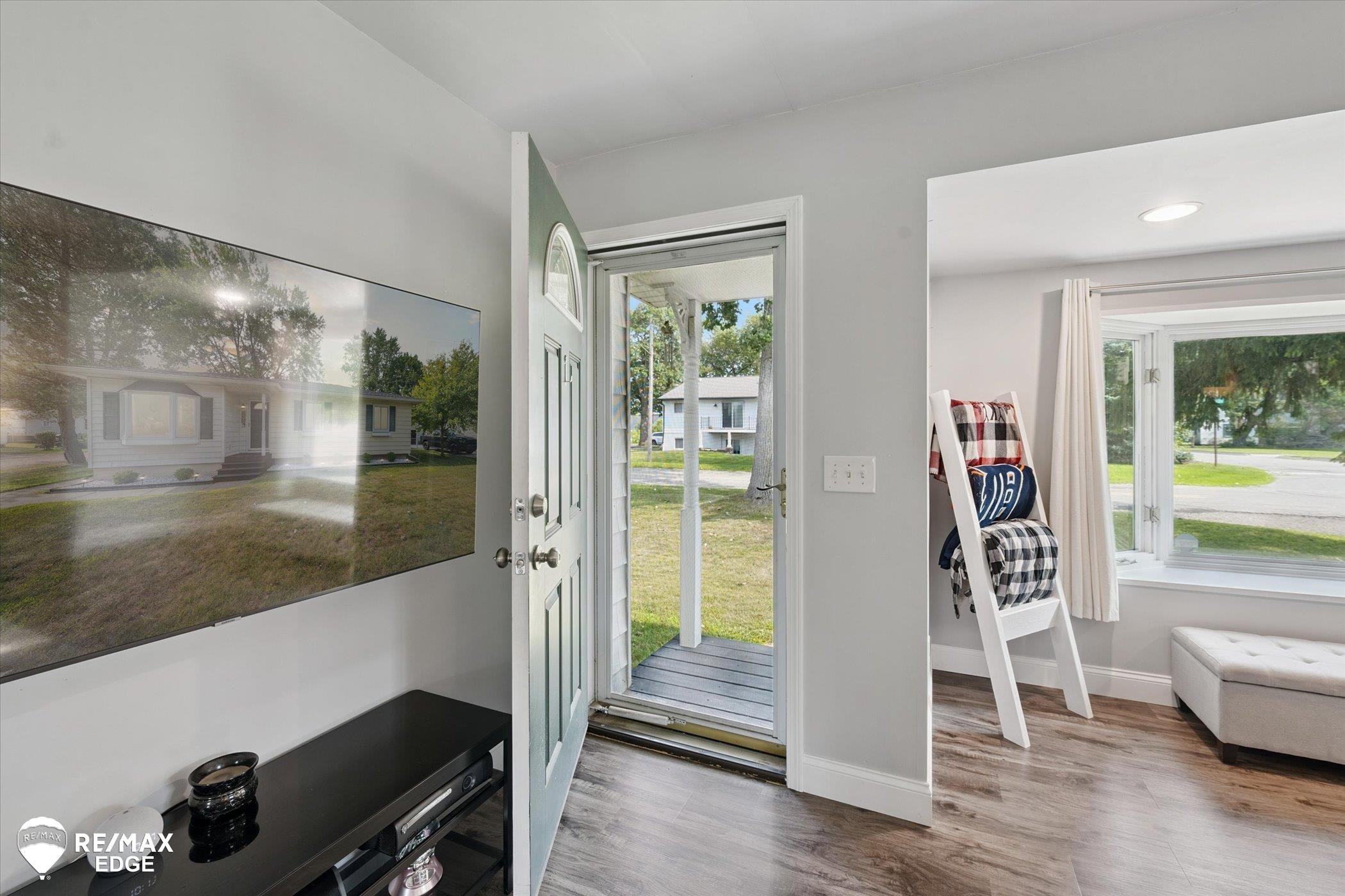 206 Thomas Street, Holly, MI 48442 — Photo 7
