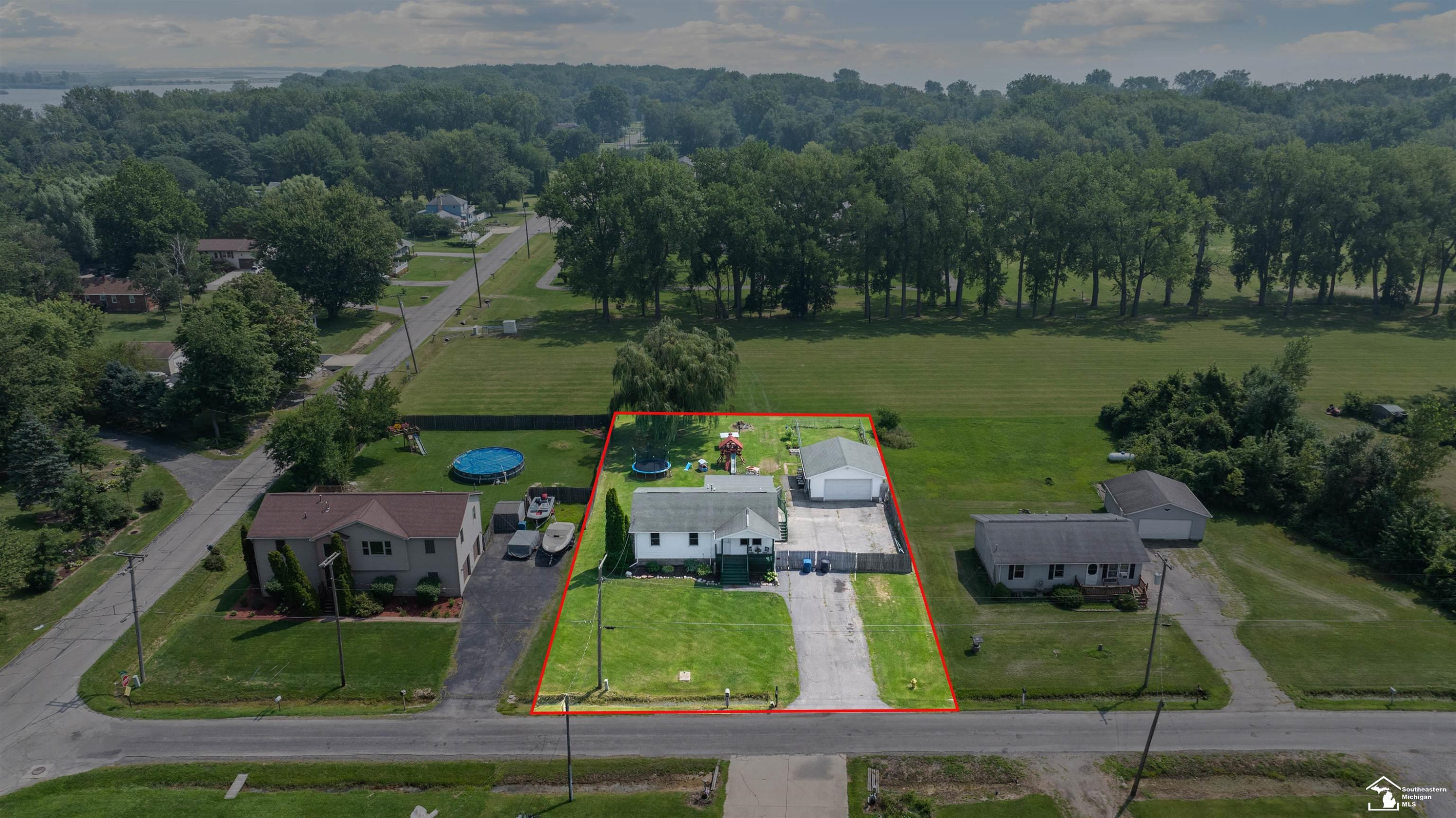7462 Canal Street, Newport, MI 48166 — Photo 35