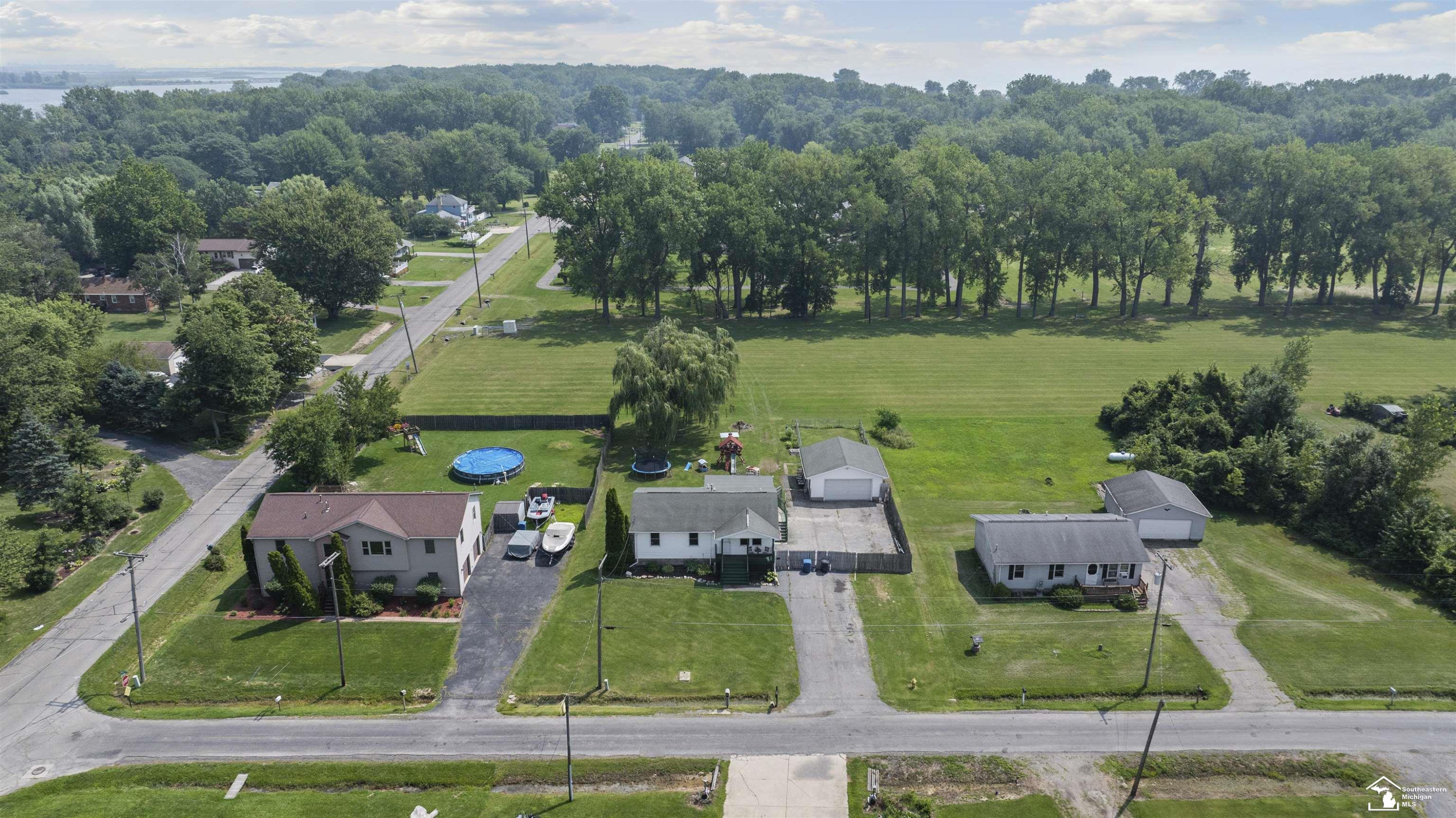 7462 Canal Street, Newport, MI 48166 — Photo 36