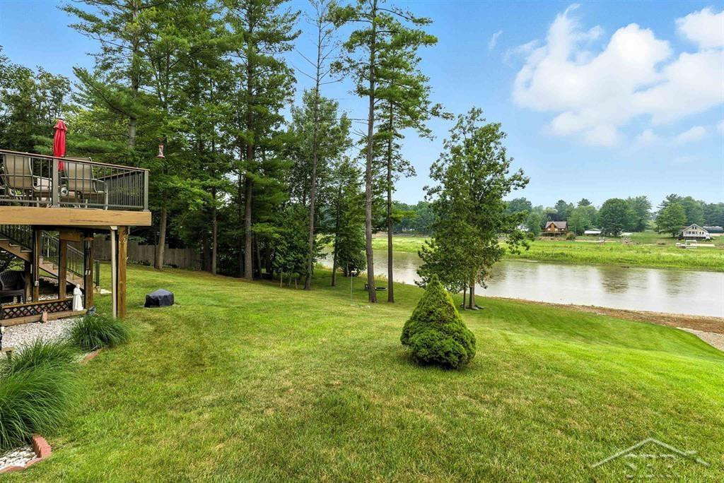 5505 N Clarence Court, Sanford, MI 48657 — Photo 37