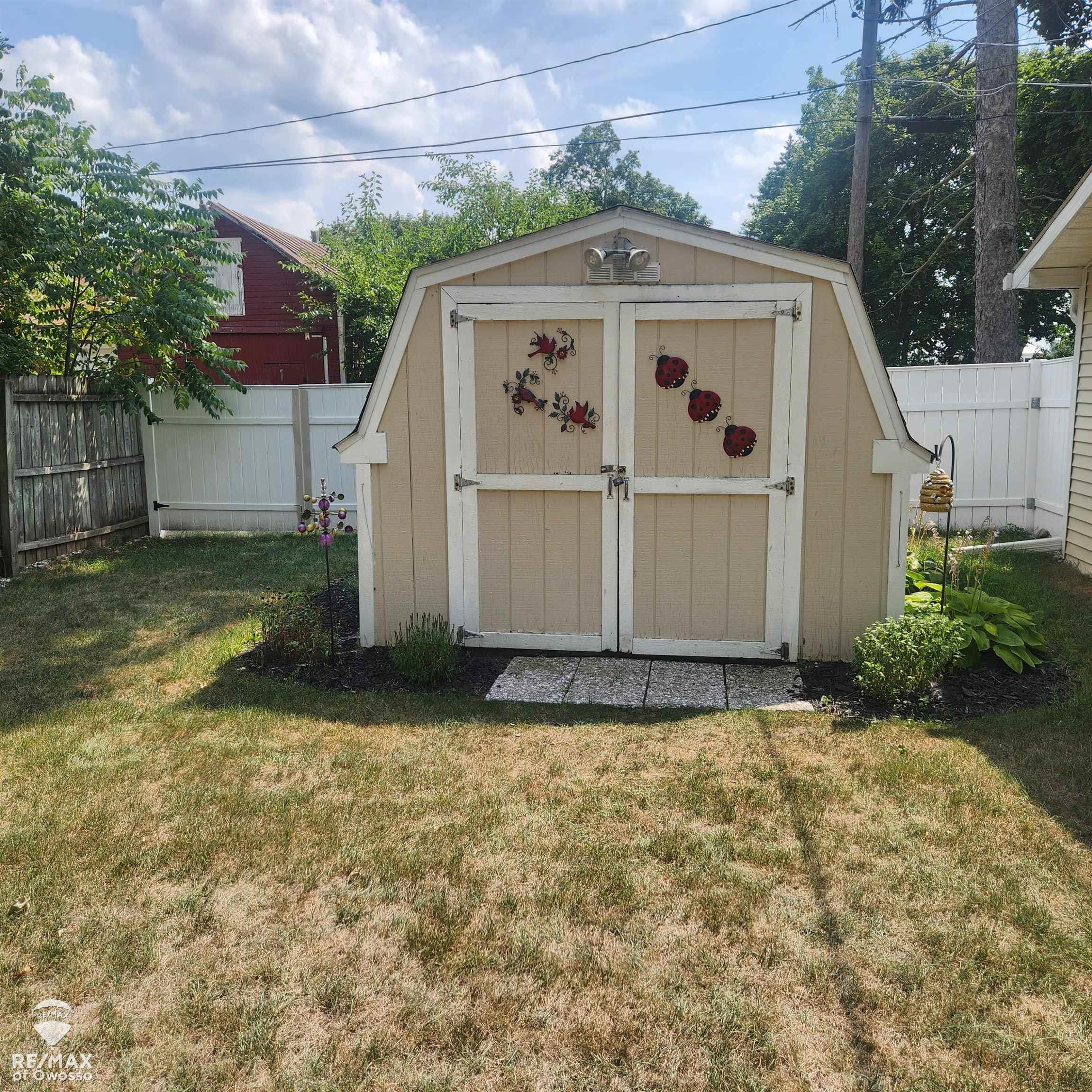 205 W Maple Street, Shepherd, MI 48883 — Photo 6