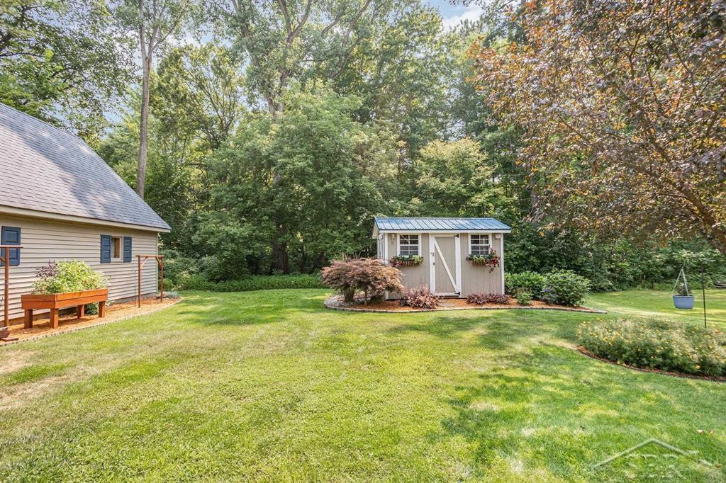 91 W Center Street, Sanford, MI 48657 — Photo 19