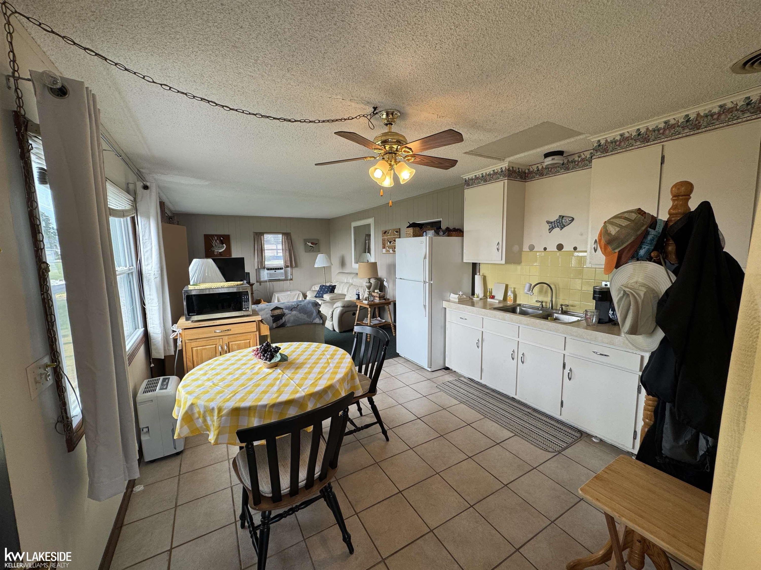 6024 Port Austin Road, 4, Caseville, MI 48725 — Photo 2