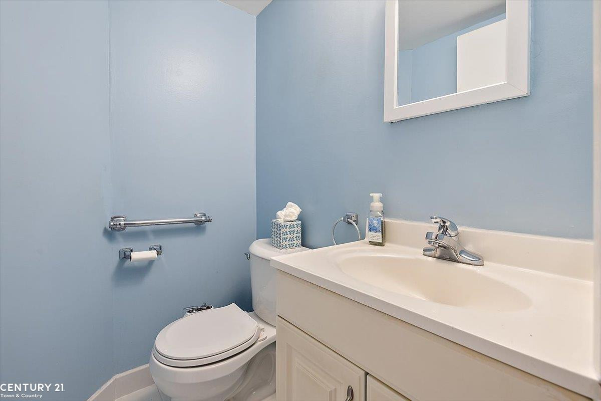 8520 Hampshire Drive, Sterling Heights, MI 48313 — Photo 20