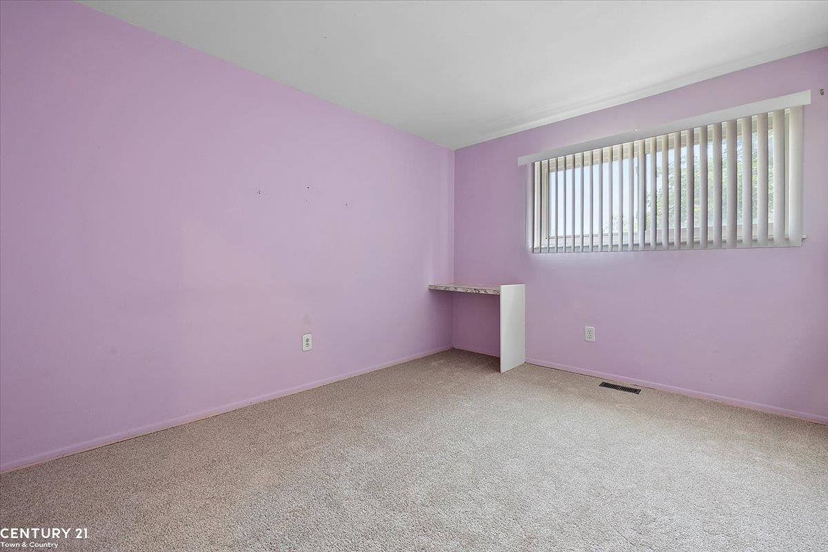 8520 Hampshire Drive, Sterling Heights, MI 48313 — Photo 28