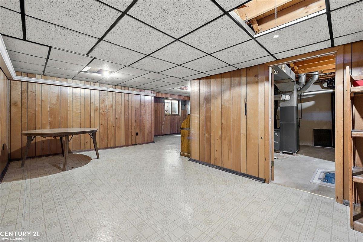 8520 Hampshire Drive, Sterling Heights, MI 48313 — Photo 31