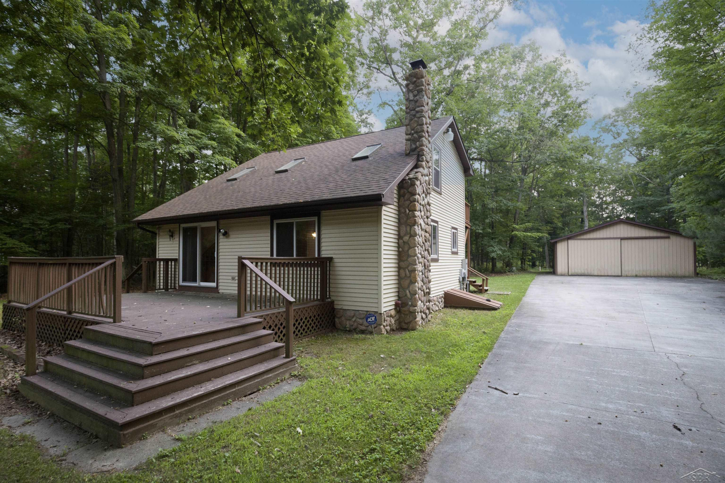 2061 Victoria Court, Lupton, MI 48635