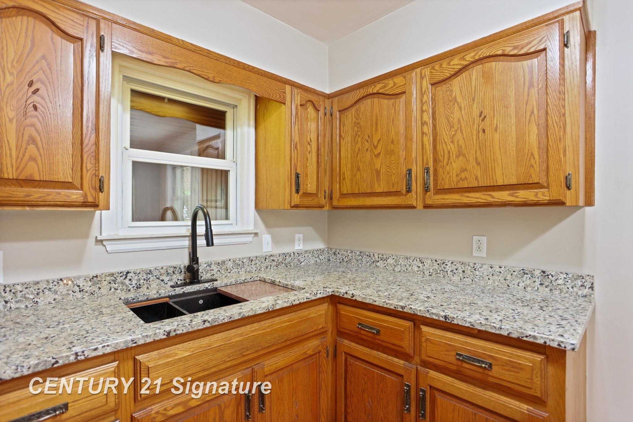 440 S 28th Street, Saginaw, MI 48601 — Photo 7