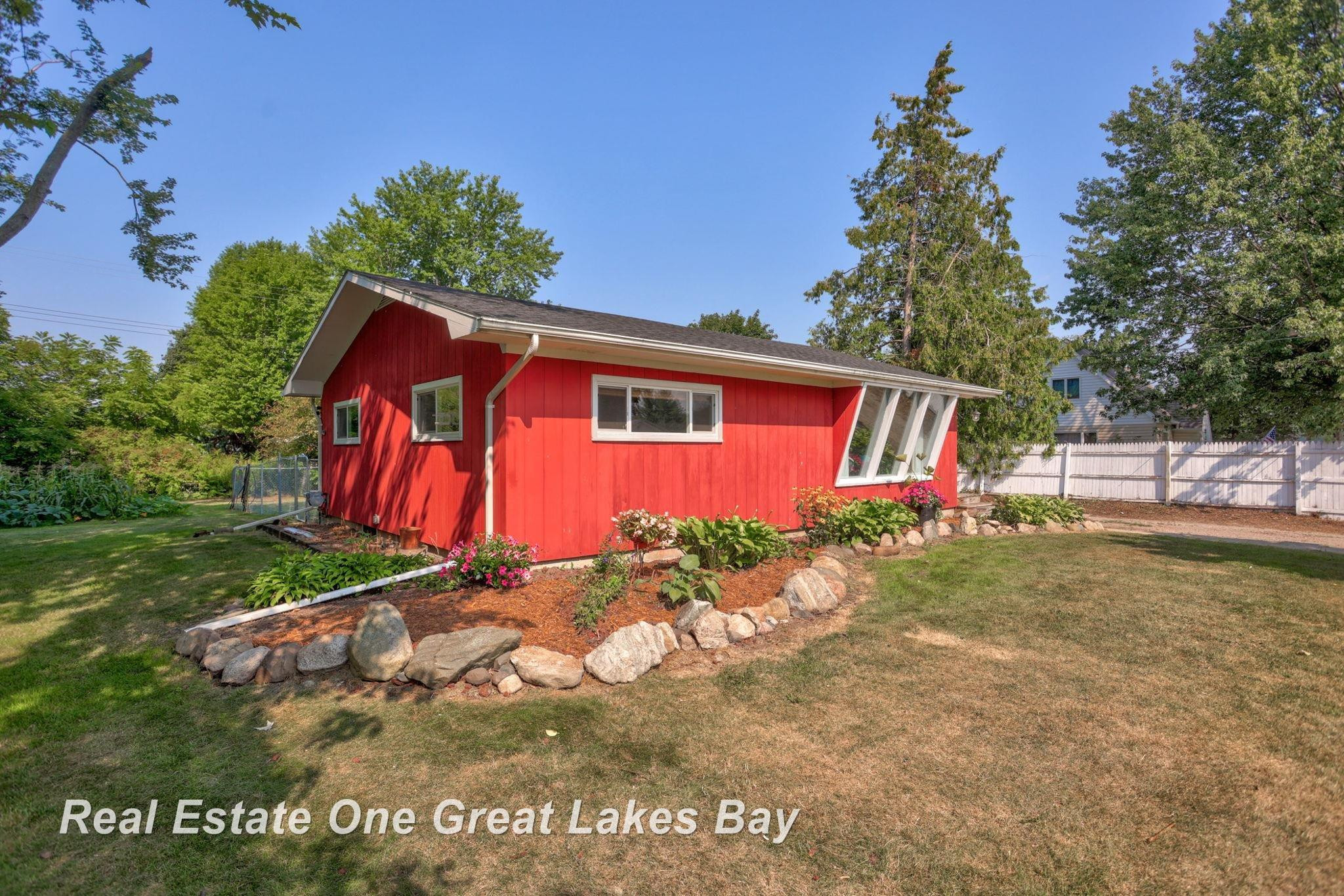 2287 N Main Street, MI 48733 — Photo 6
