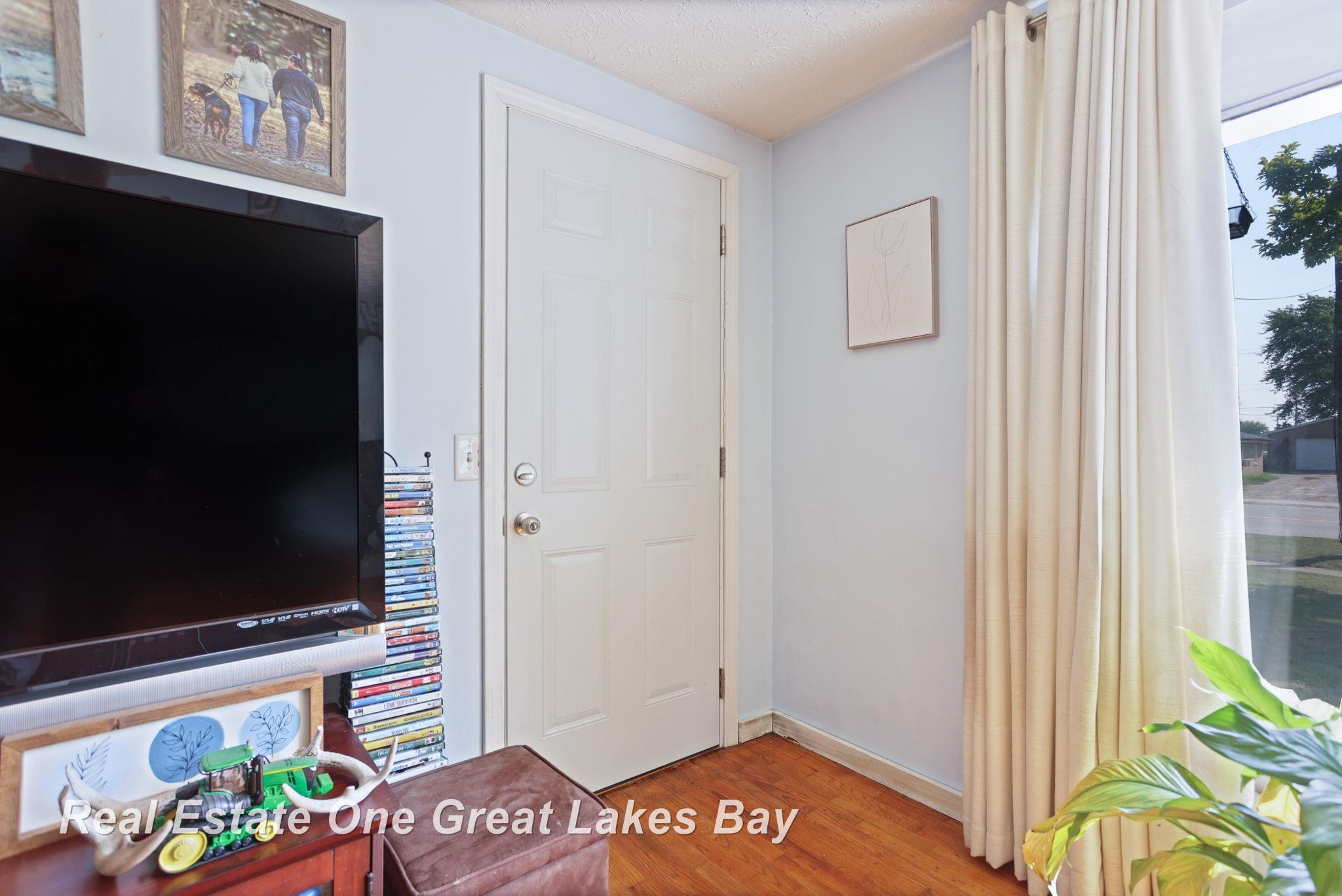 2287 N Main Street, MI 48733 — Photo 7