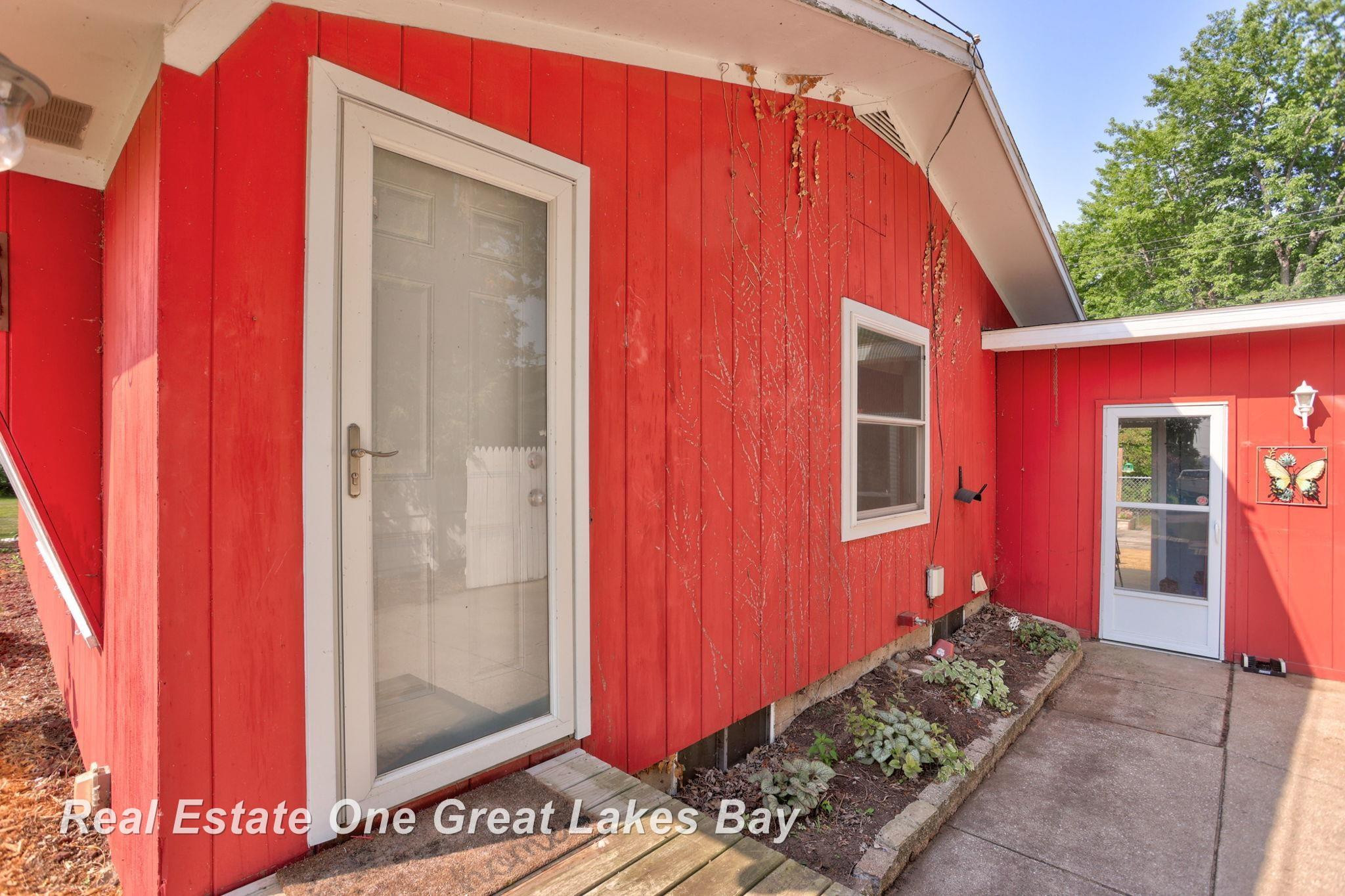 2287 N Main Street, MI 48733 — Photo 30
