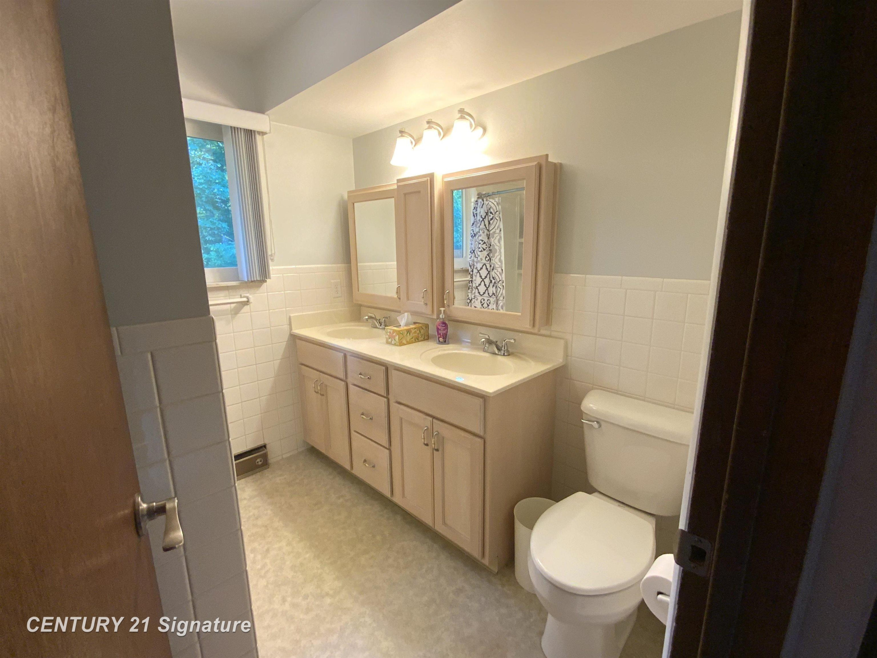 4230 Triwood Road, Bridgeport, MI 48722 — Photo 14