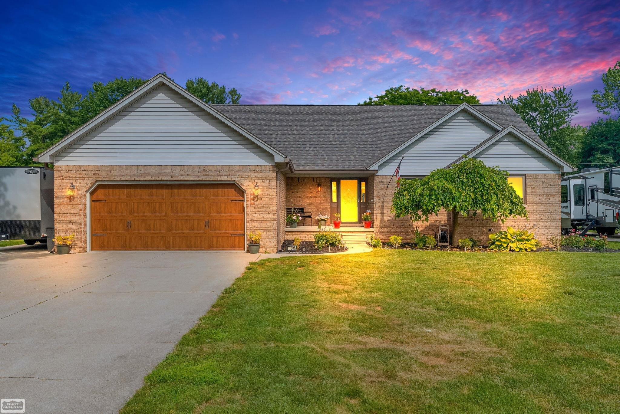 5385 Vista Belle Drive, MI — front exterior