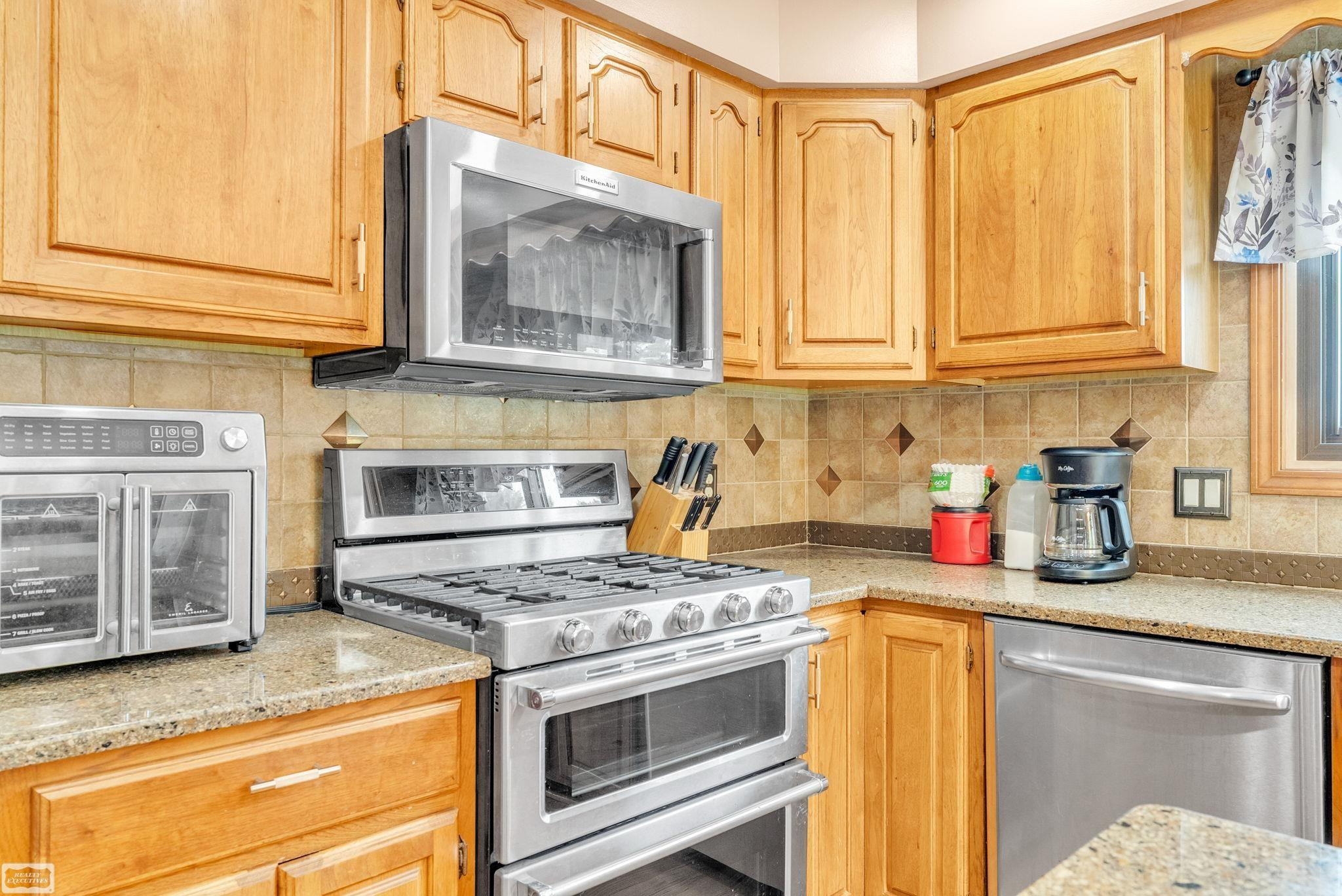 5385 Vista Belle Drive, MI — Photo 40