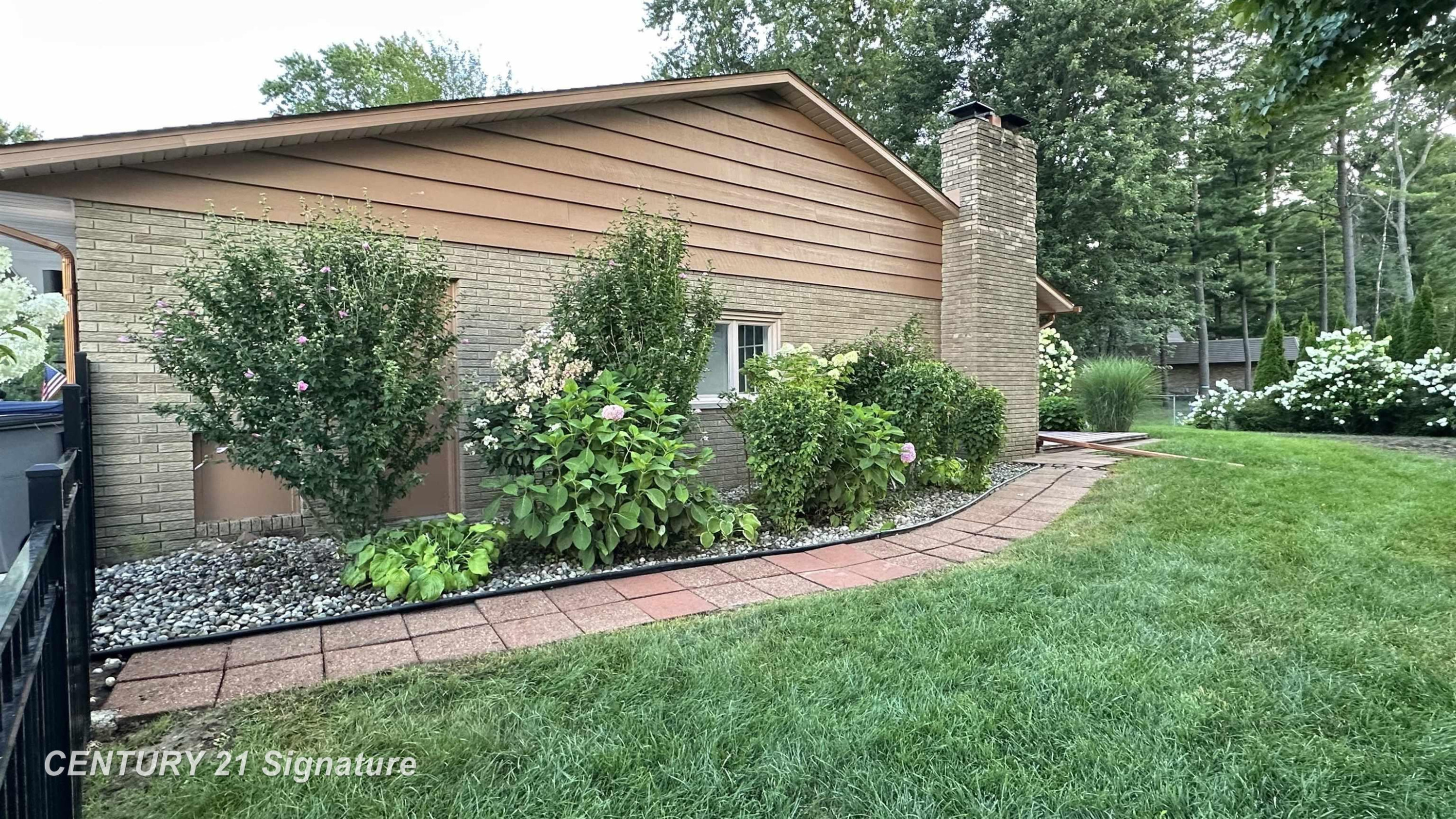 3175 Delevan Drive, Saginaw, MI 48603 — Photo 7
