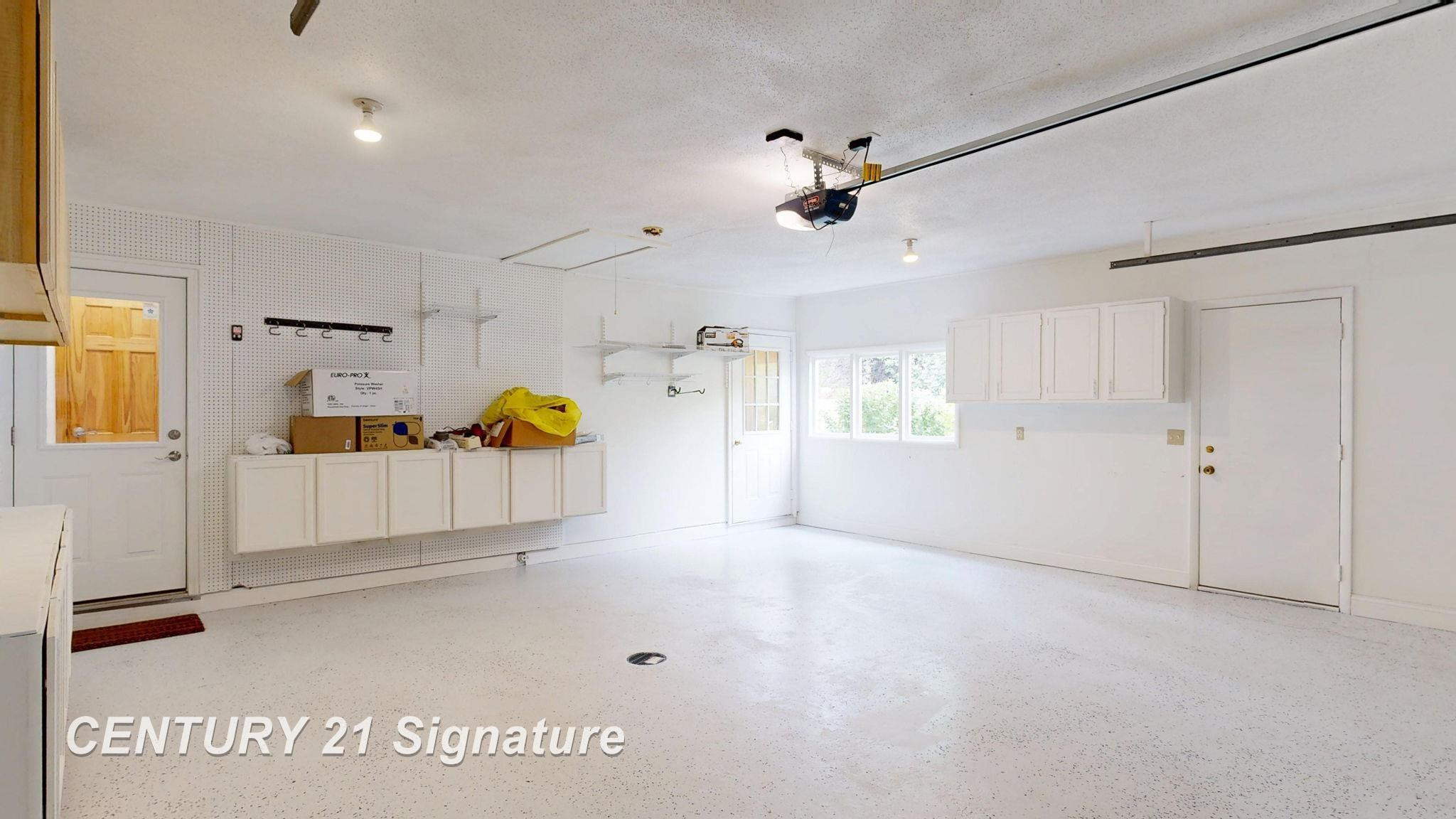 3175 Delevan Drive, Saginaw, MI 48603 — Photo 39