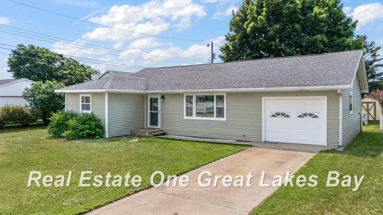 2209 12th S. Avenue, Escanaba, MI 49829 — Photo 3