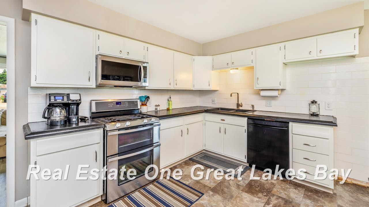 2209 12th S. Avenue, Escanaba, MI 49829 — Photo 11