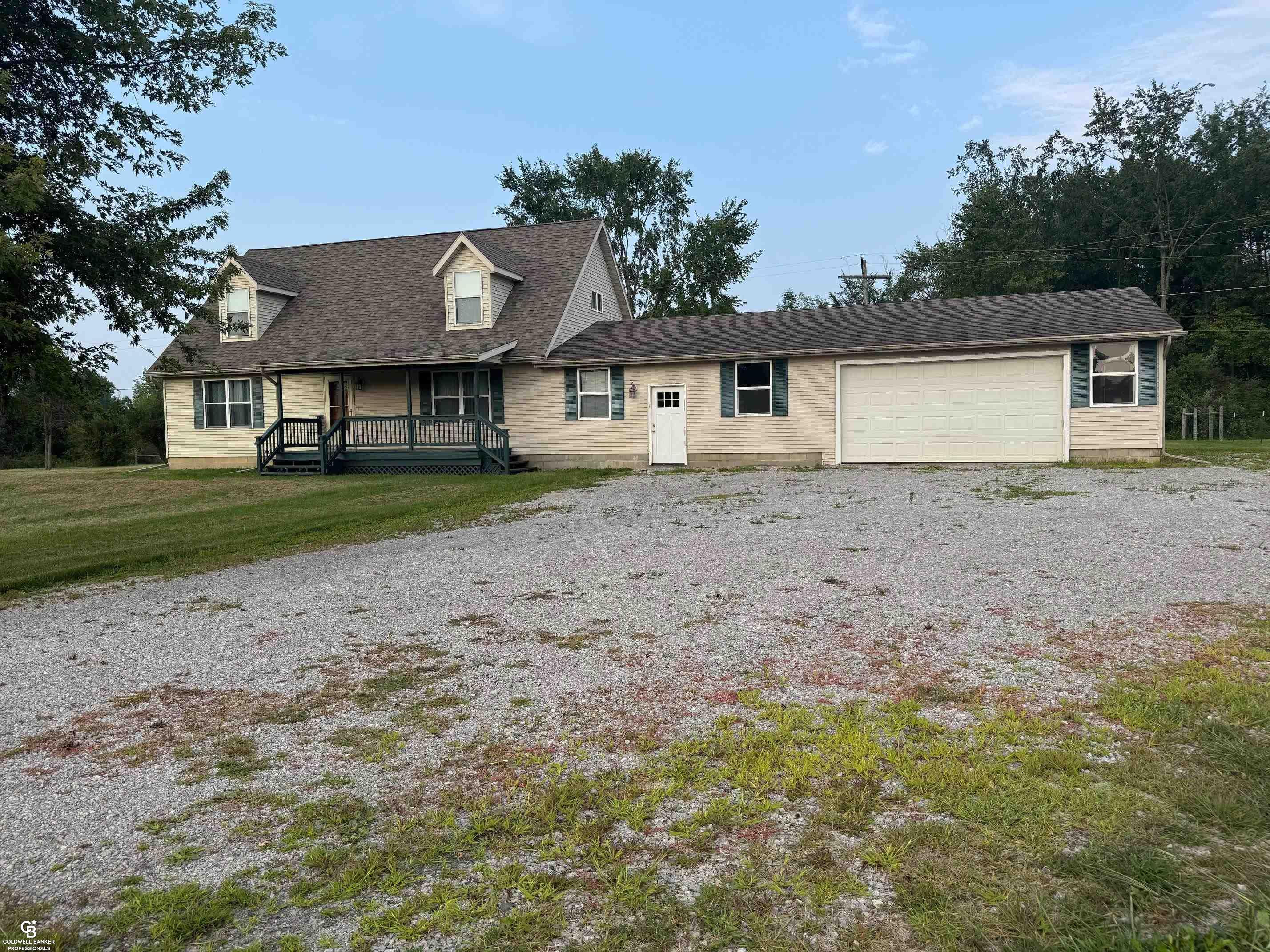6036 N Lake Road, Otter Lake, MI 48464 — front exterior