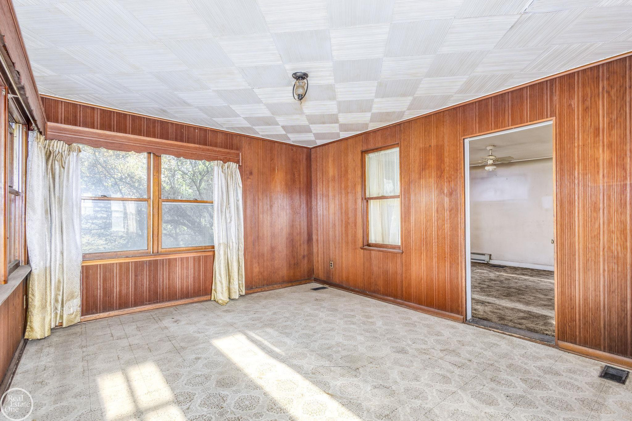 10042 Lindsey Road, MI 48064 — Photo 9