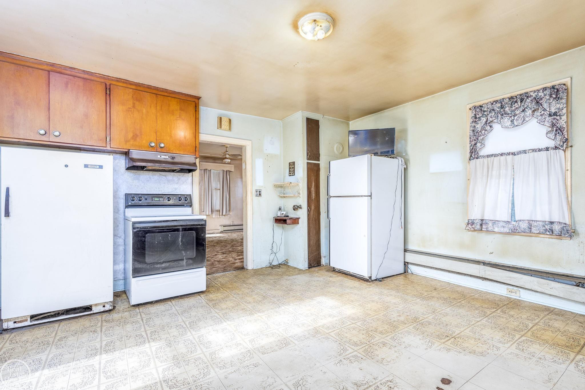 10042 Lindsey Road, MI 48064 — Photo 14