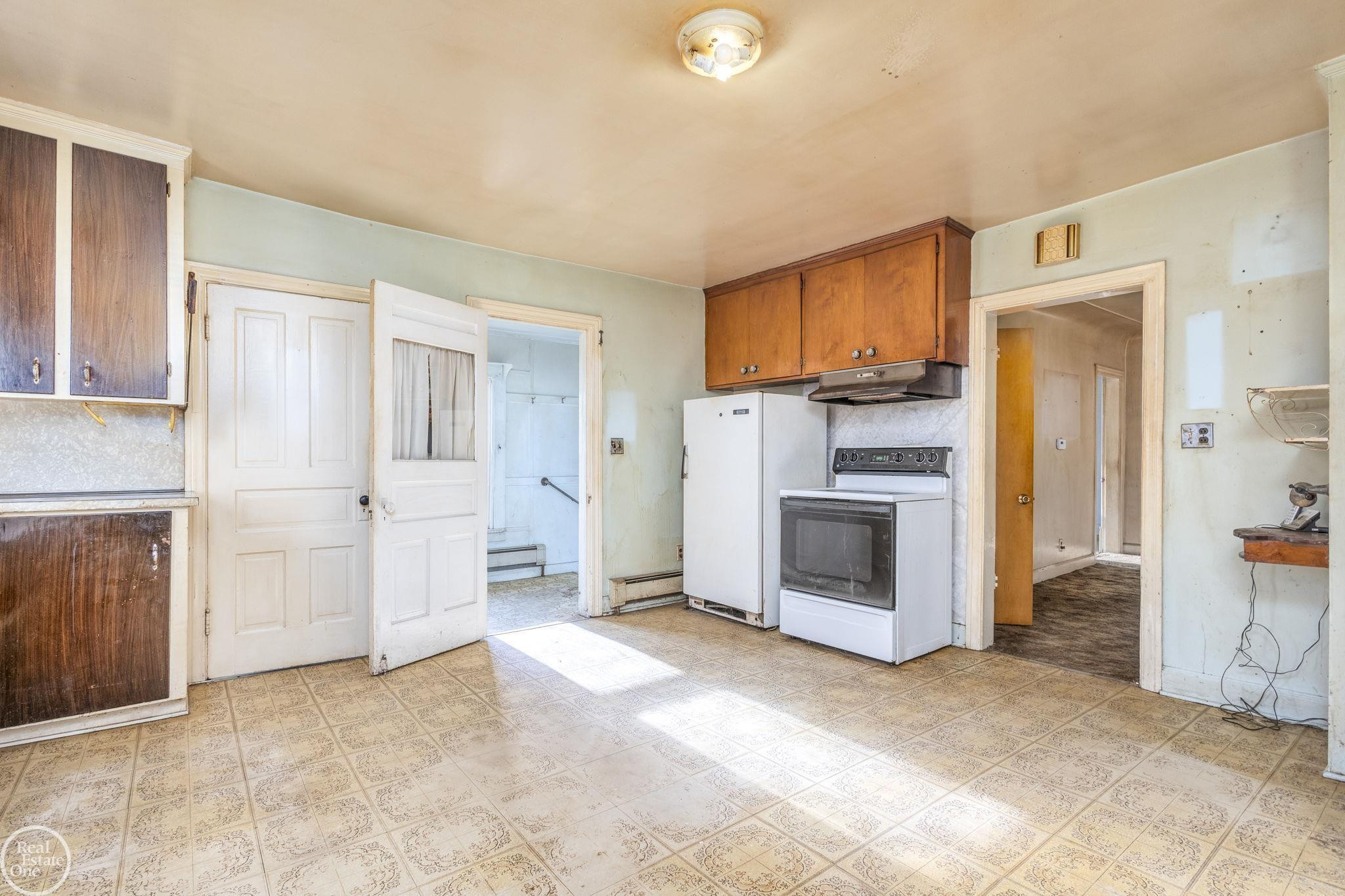 10042 Lindsey Road, MI 48064 — Photo 15