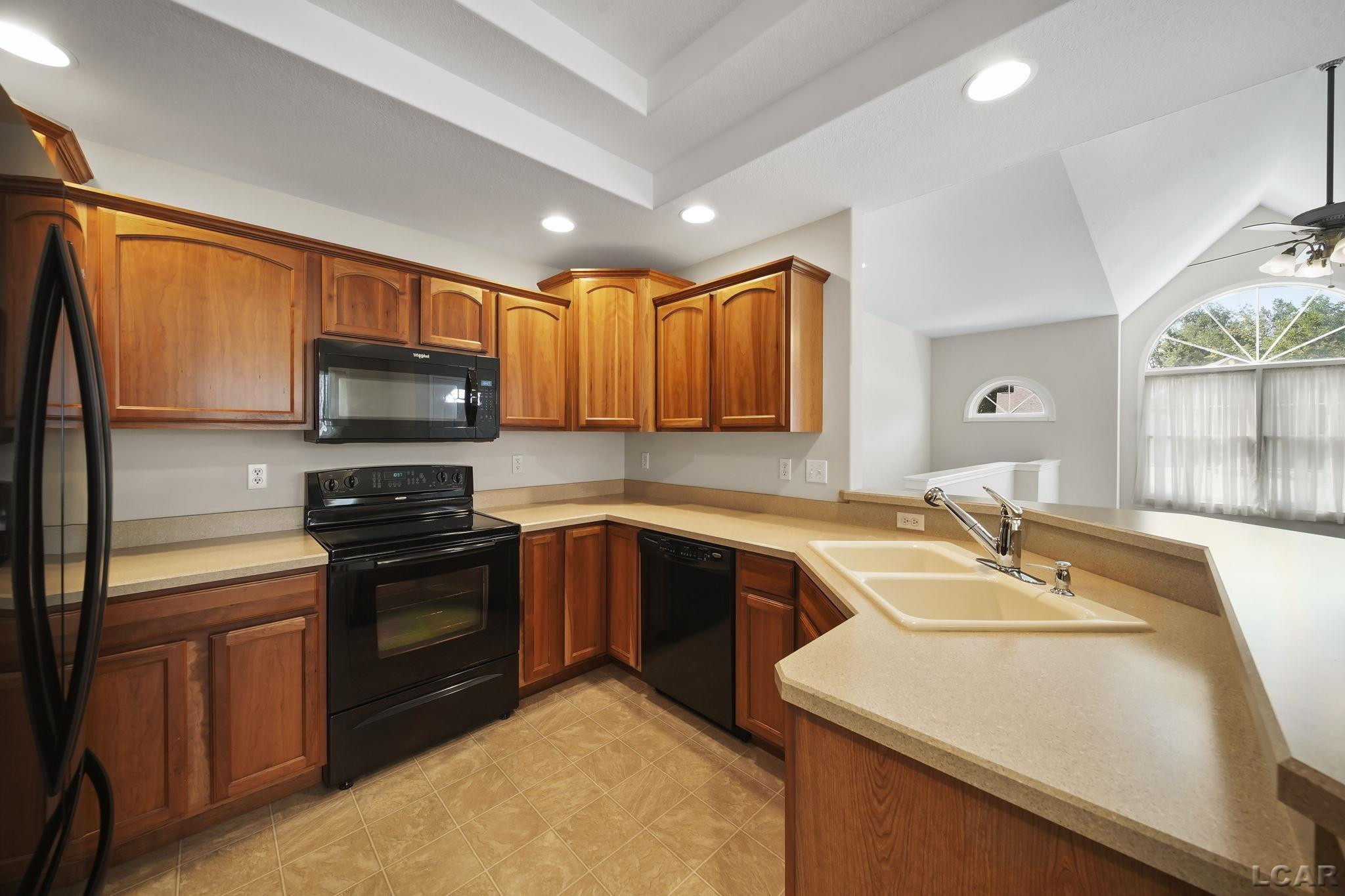 1692 Rivers Edge Court, Adrian, MI 49221 — Photo 7