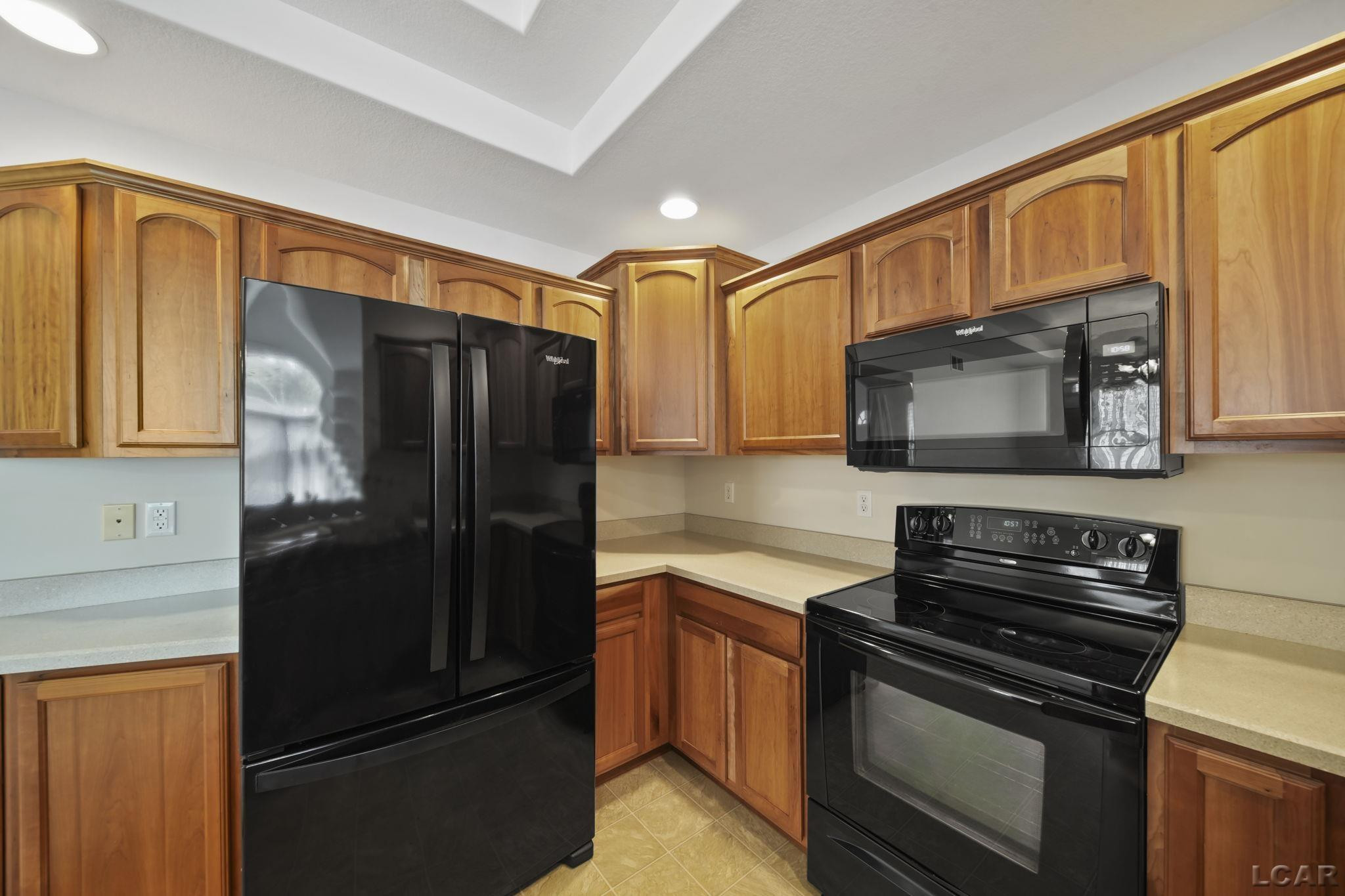 1692 Rivers Edge Court, Adrian, MI 49221 — Photo 8