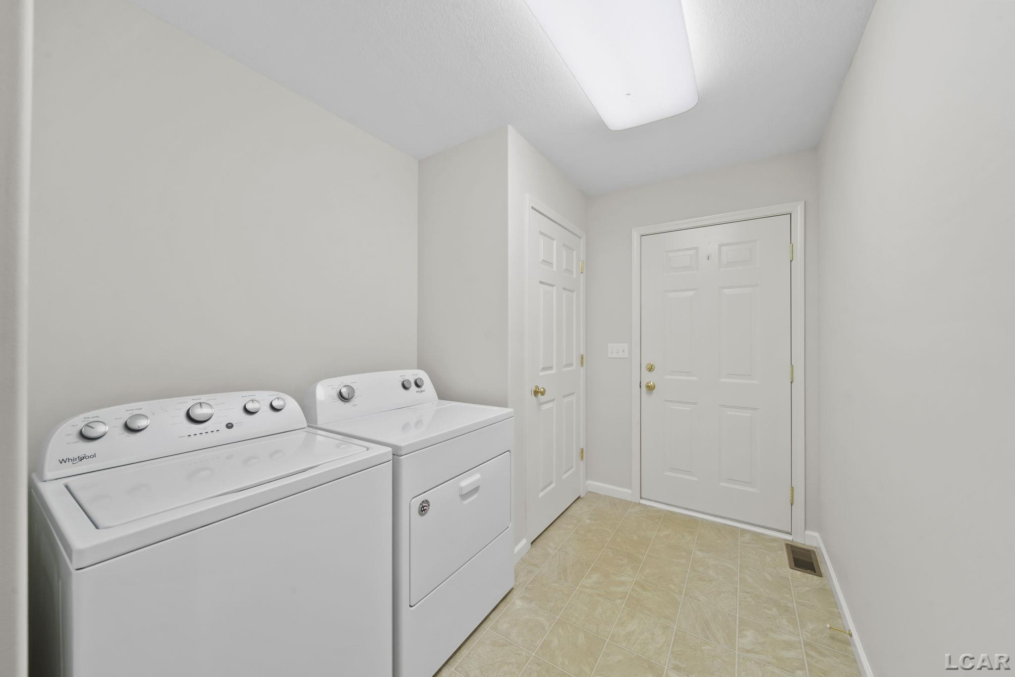 1692 Rivers Edge Court, Adrian, MI 49221 — Photo 12