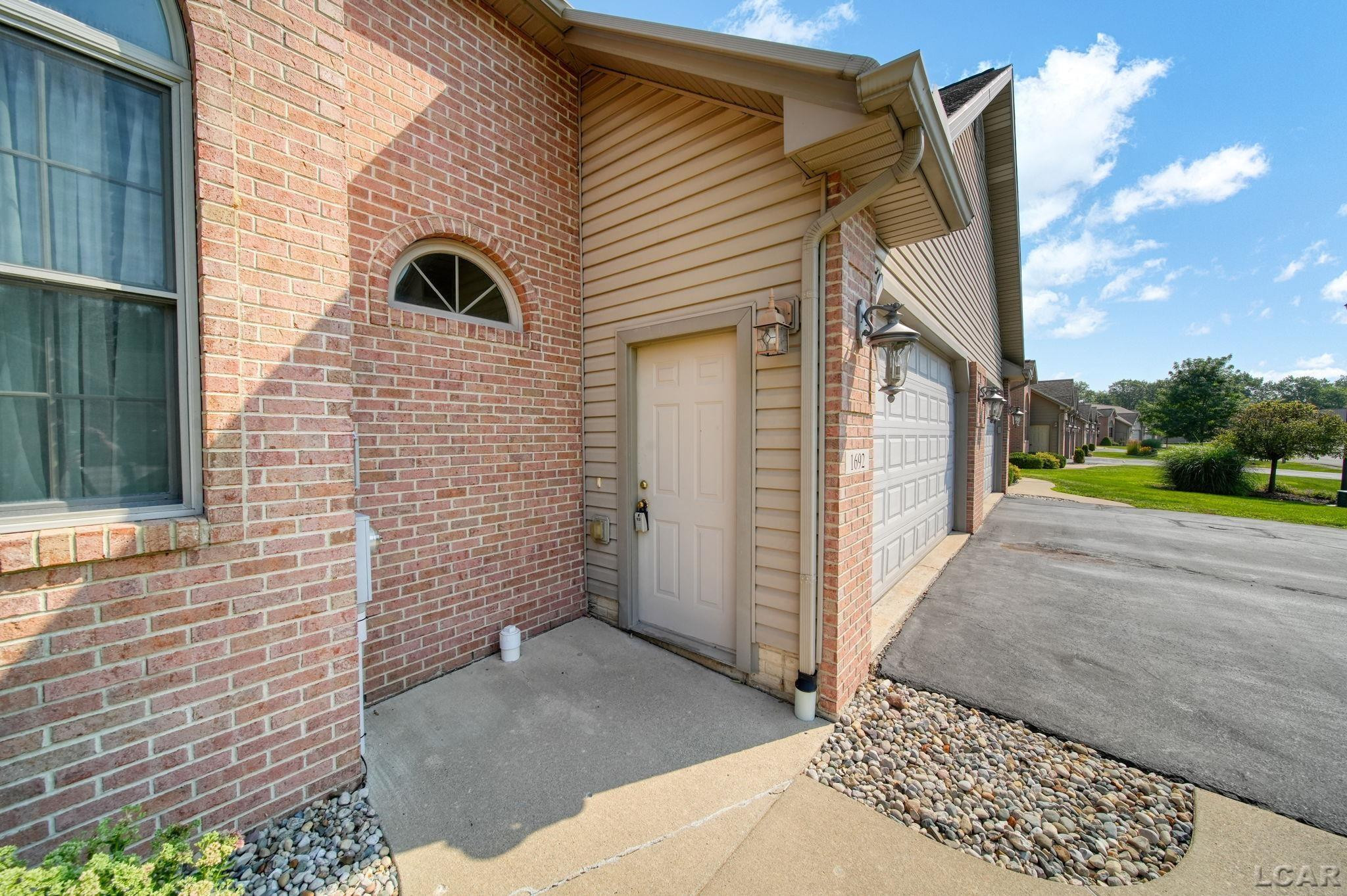1692 Rivers Edge Court, Adrian, MI 49221 — Photo 23