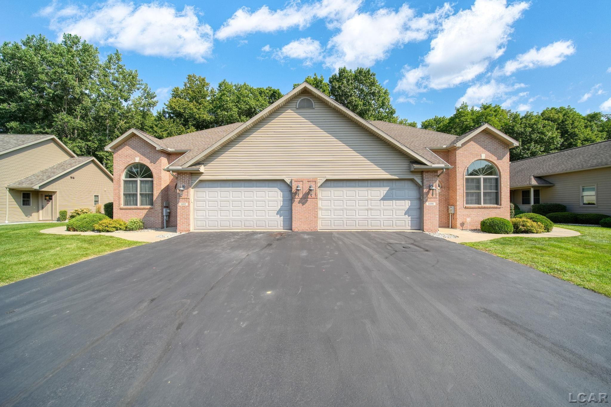 1692 Rivers Edge Court, Adrian, MI 49221 — Photo 28