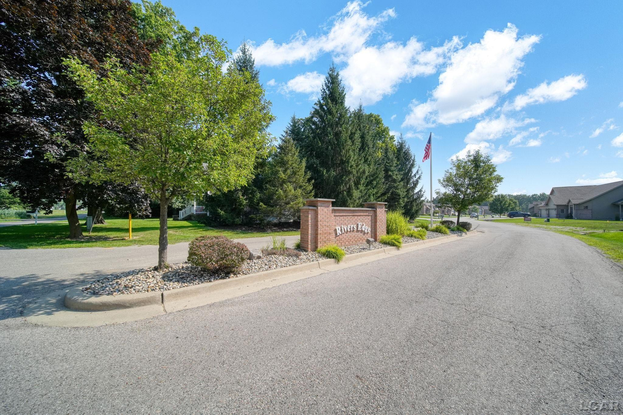1692 Rivers Edge Court, Adrian, MI 49221 — Photo 35